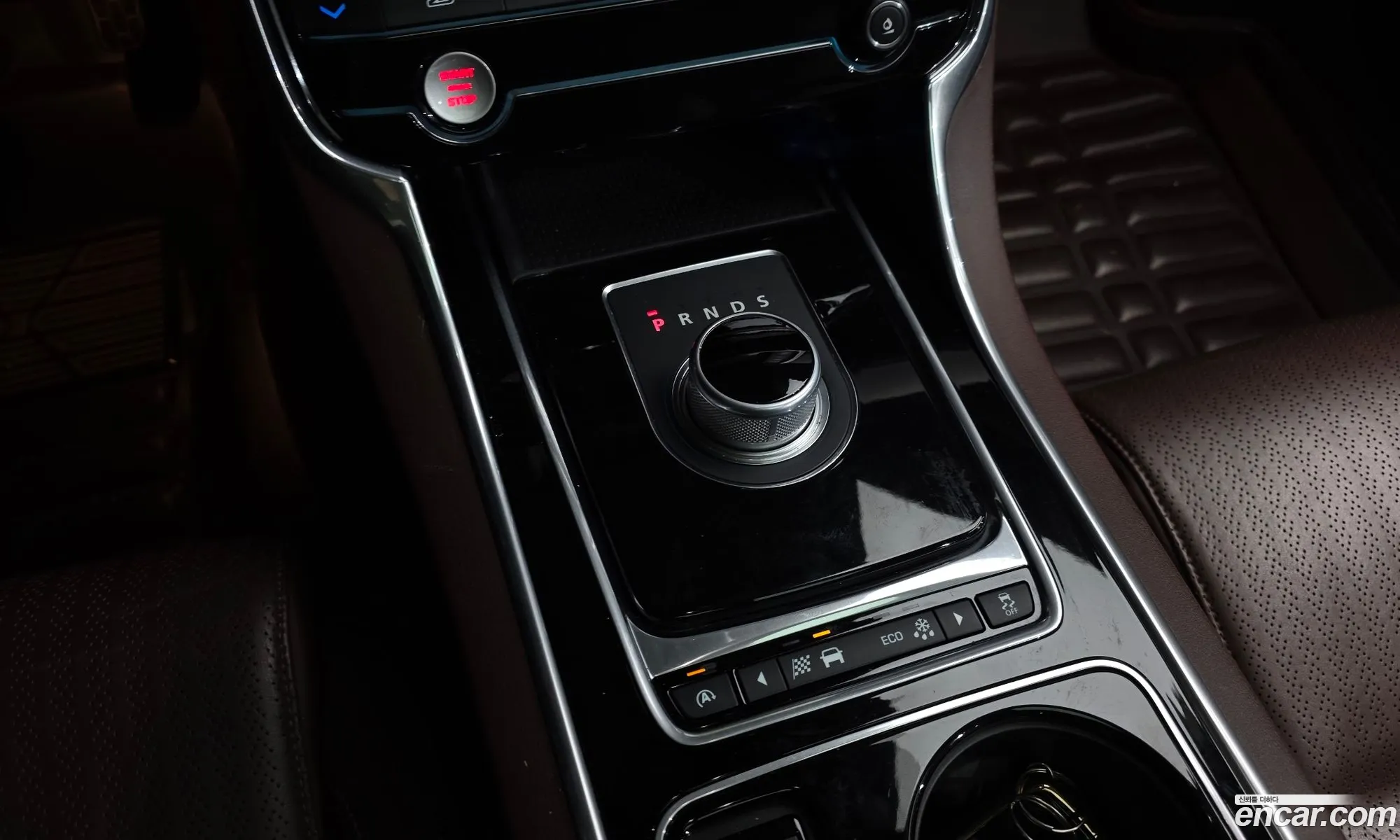 Jaguar XE 2015 — 7