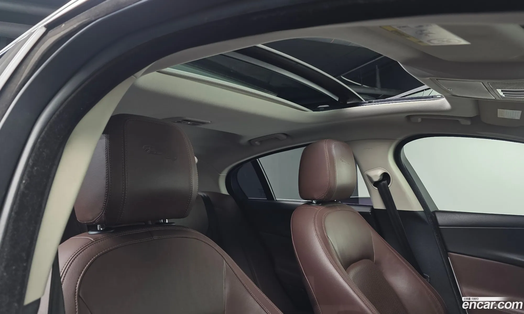 Jaguar XE 2015 — 8