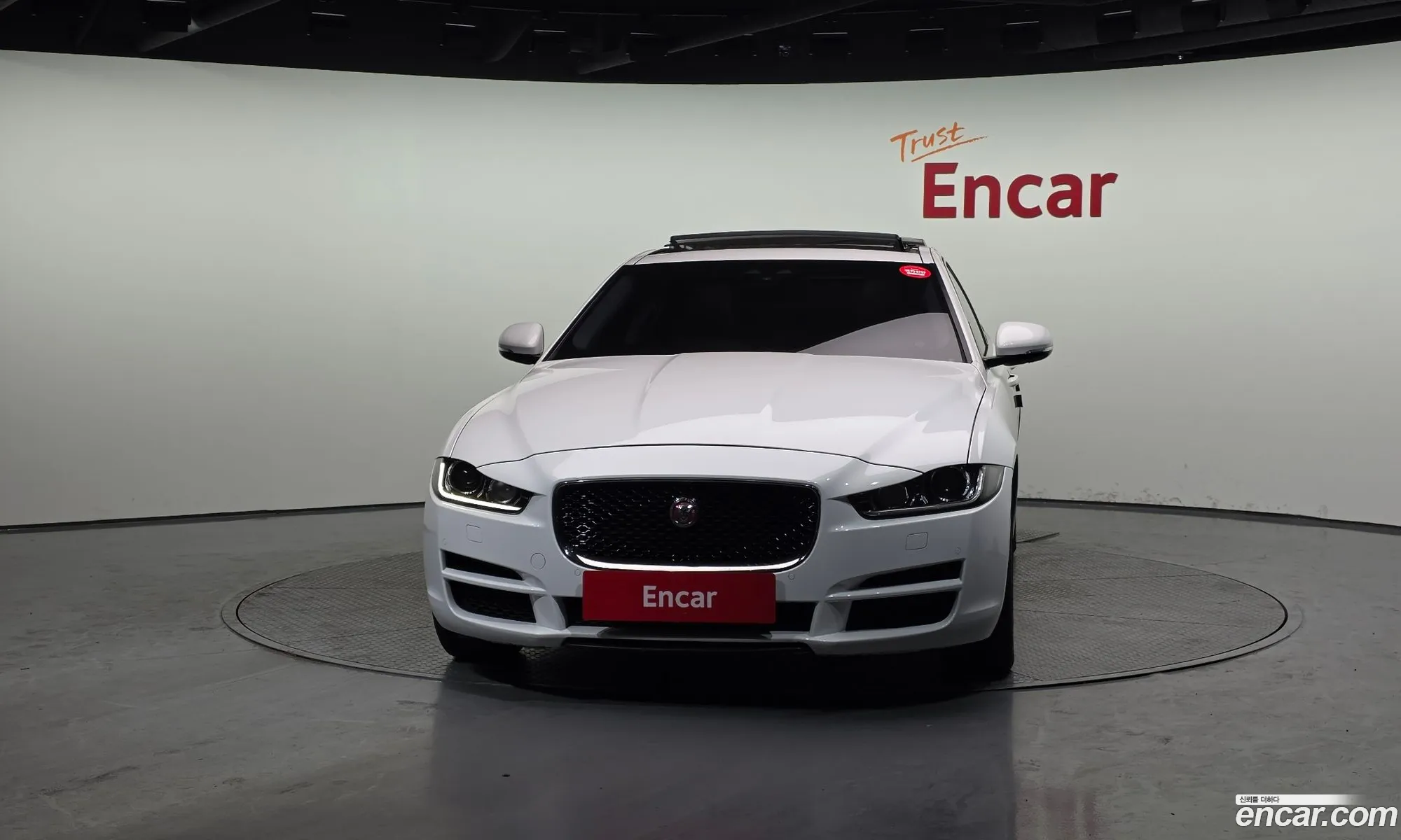Jaguar XE 2015 — 5