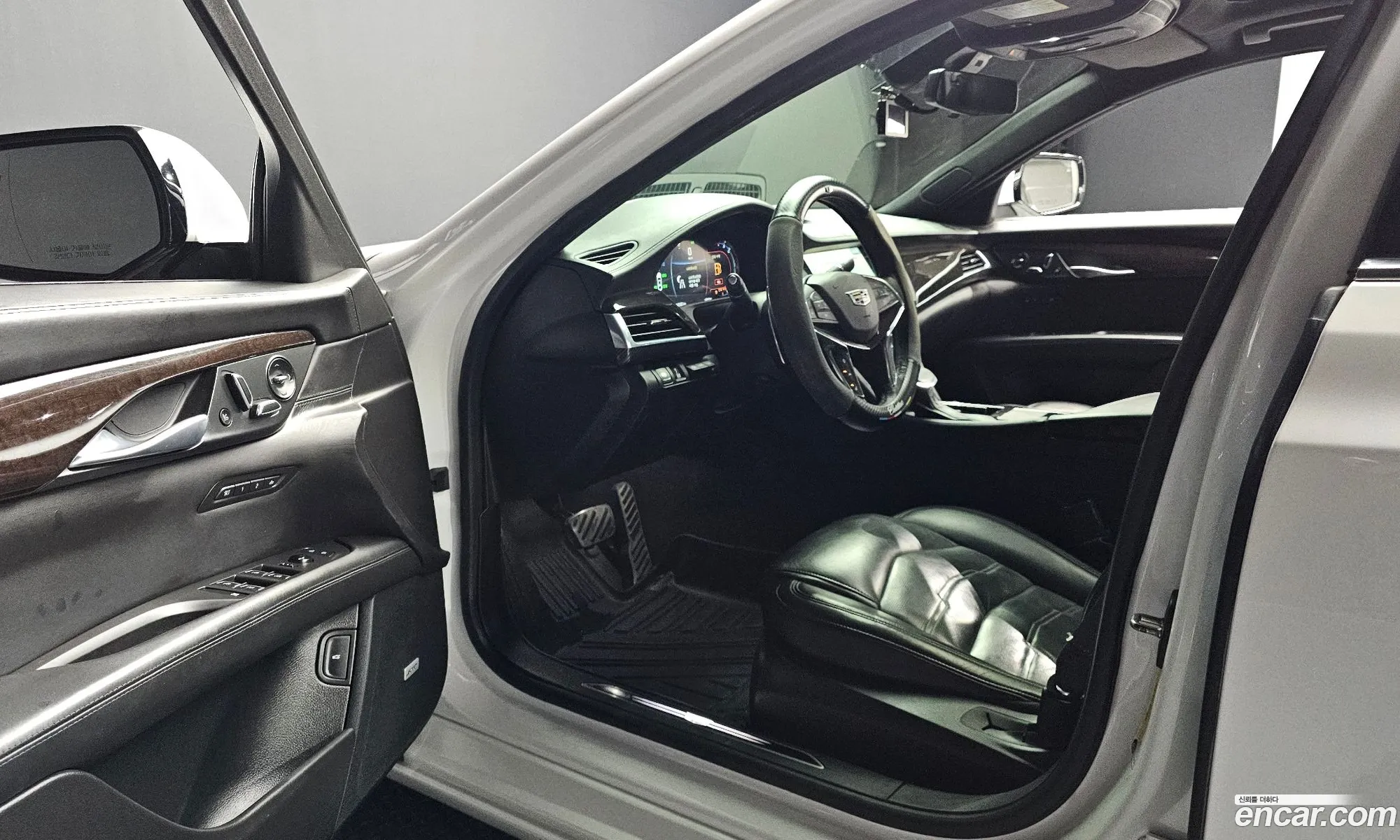 Cadillac CT6 2017 1G6K95RS2HU131373 — 9