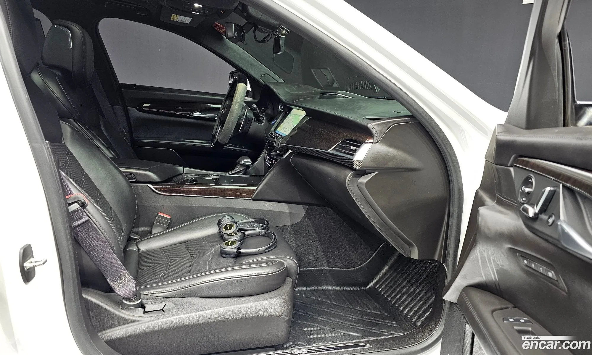 Cadillac CT6 2017 1G6K95RS2HU131373 — 12
