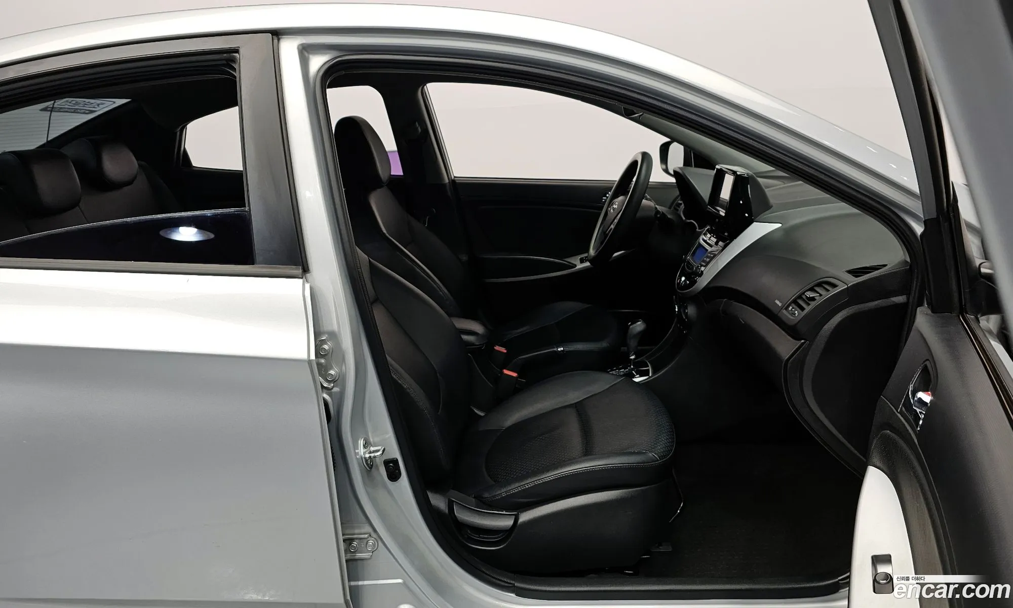 Hyundai Accent 2014 — 10