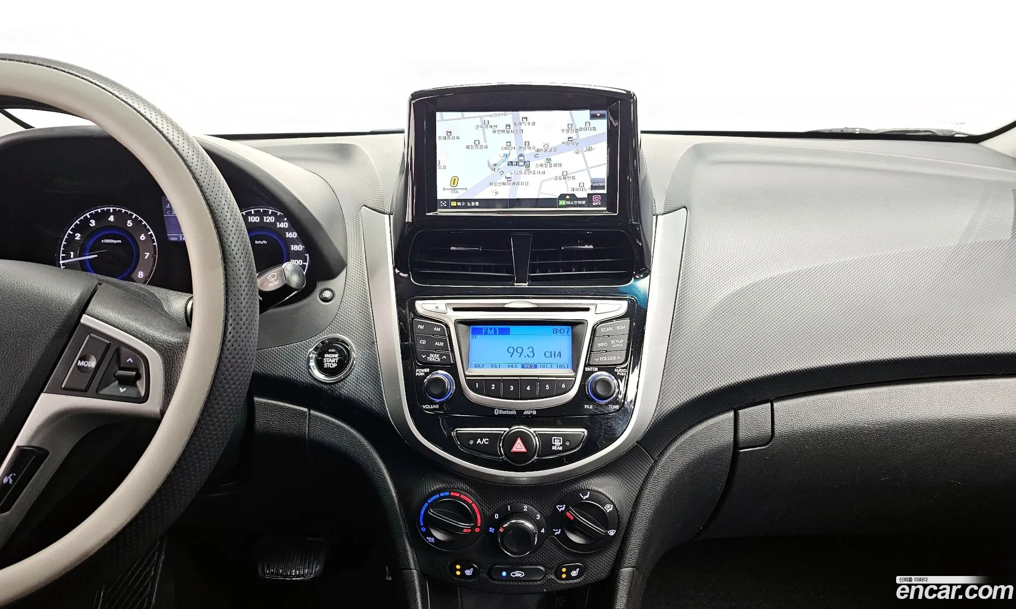 Hyundai Accent 2014 — 12