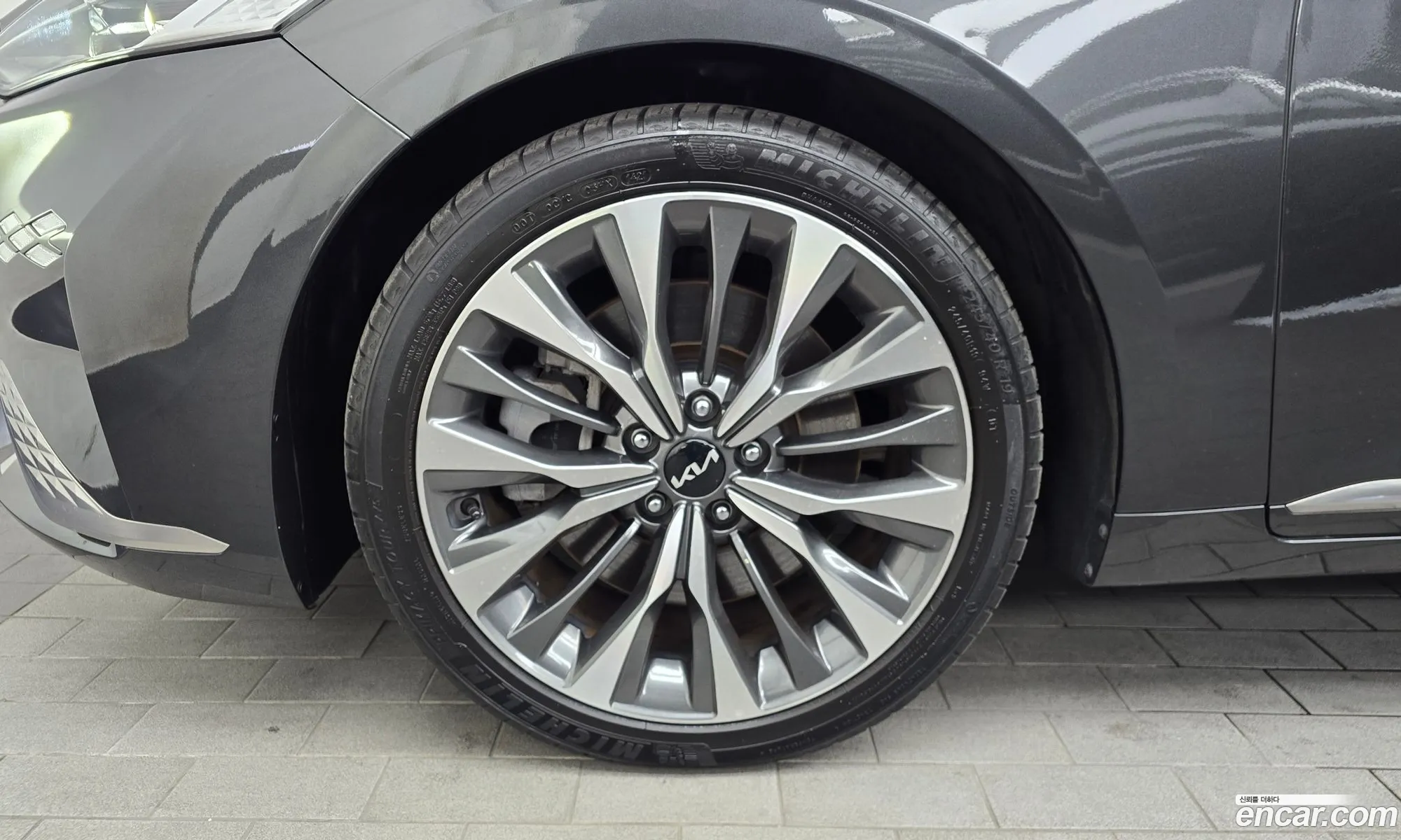 Kia K8 2021 — 8