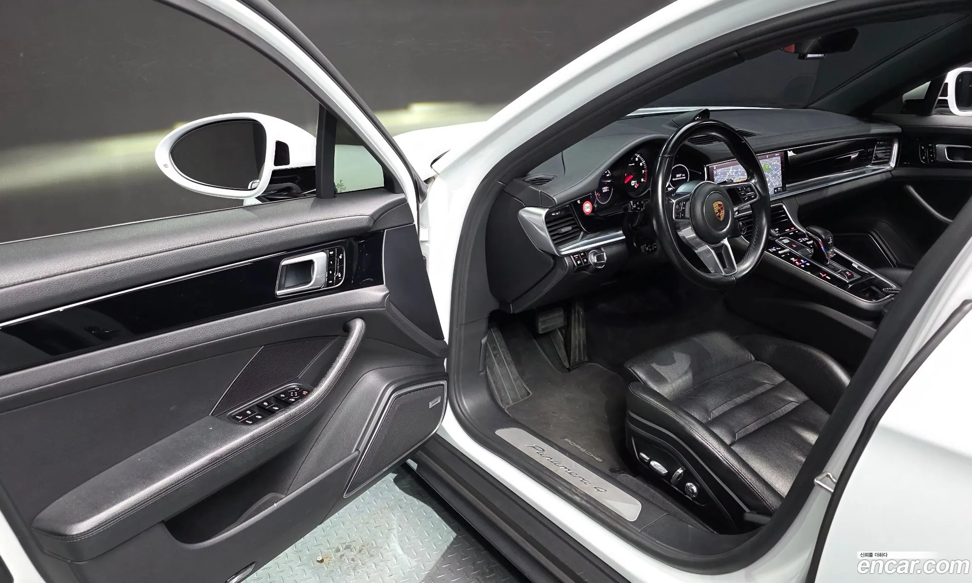 Porsche Panamera 2018 — 13