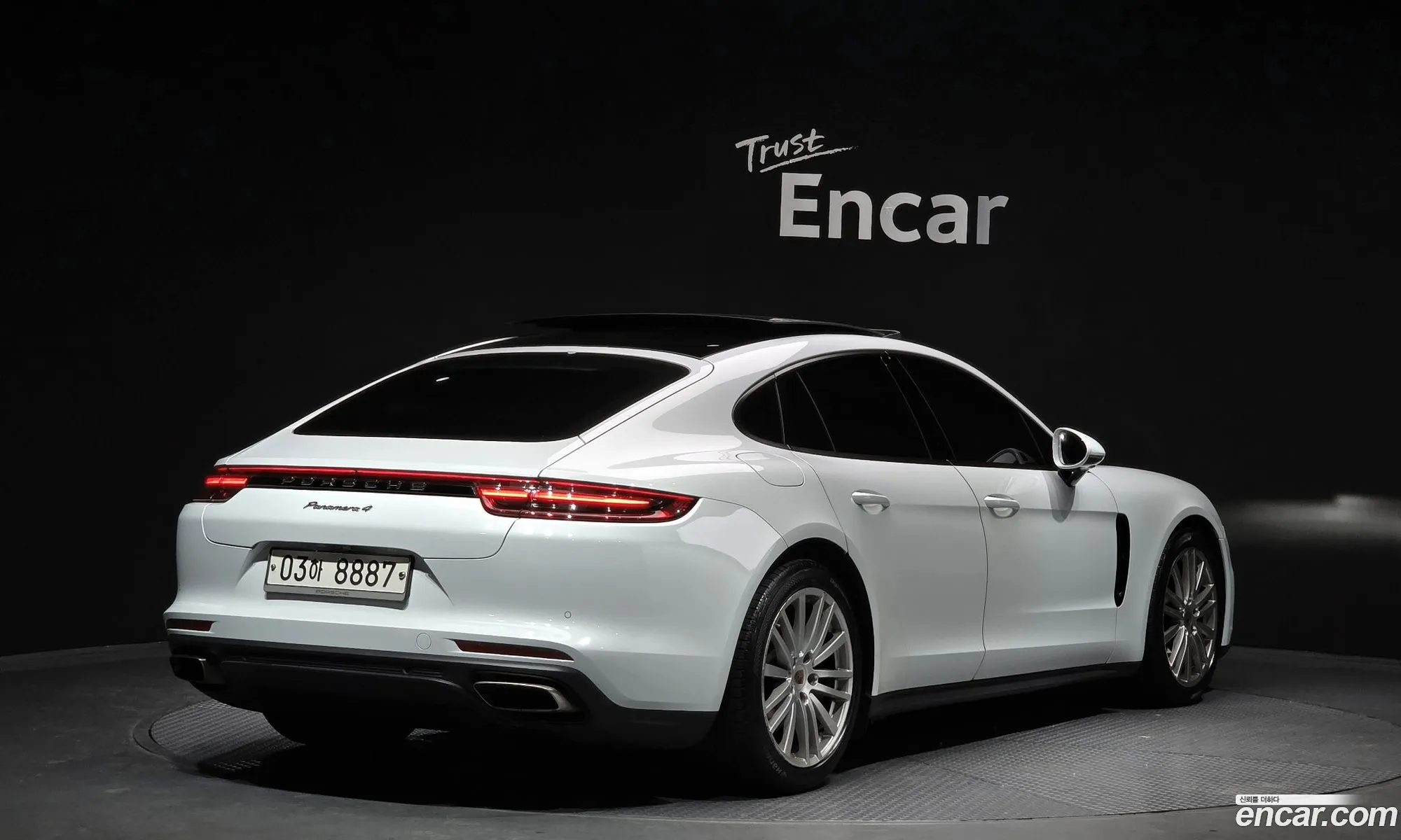 Porsche Panamera 2018 — 20