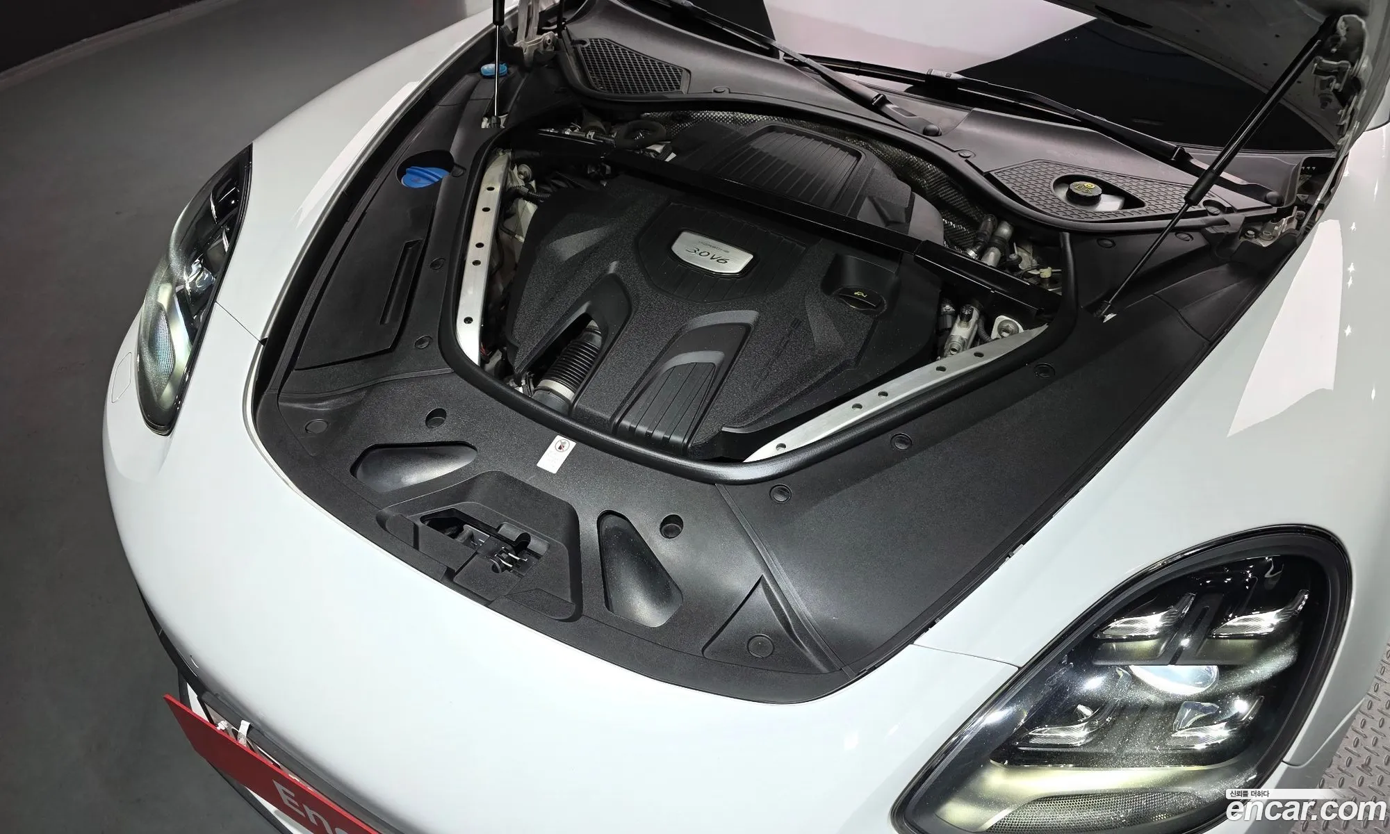 Porsche Panamera 2018 — 11