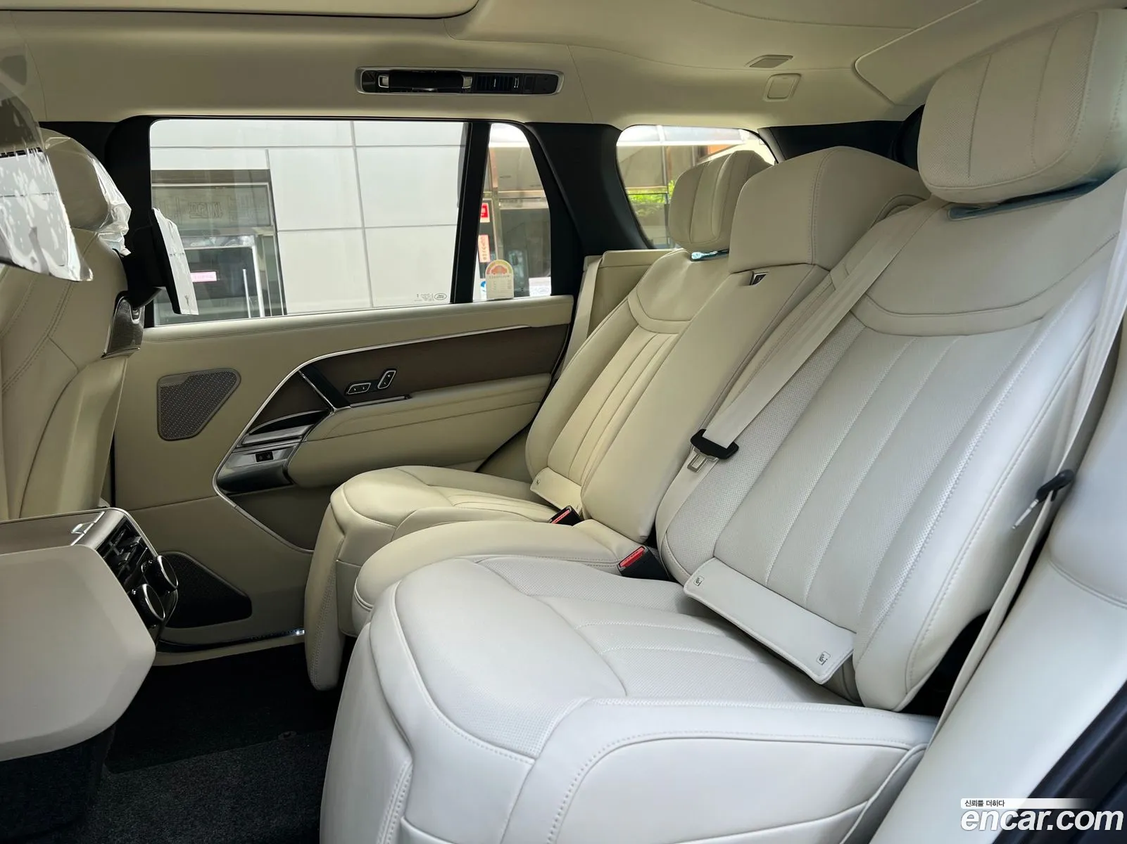 Land Rover Range Rover 2024 — 8