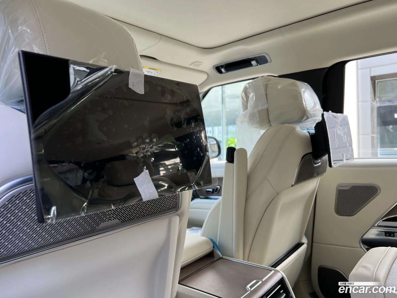 Land Rover Range Rover 2024 — 9