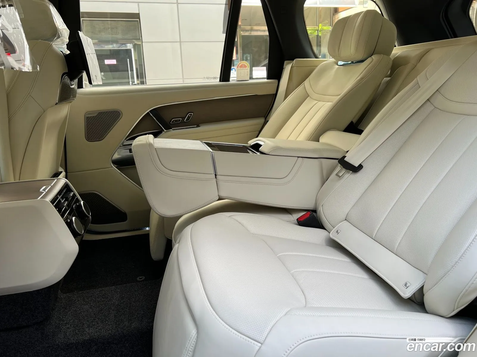 Land Rover Range Rover 2024 — 4