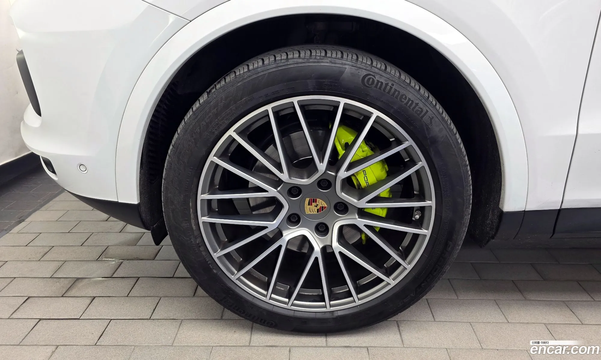 Porsche Cayenne 2023 — 19