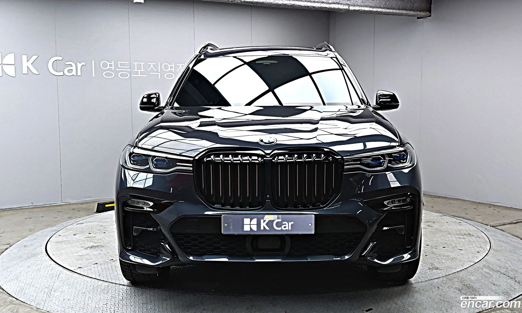 BMW X7 2021 — 14