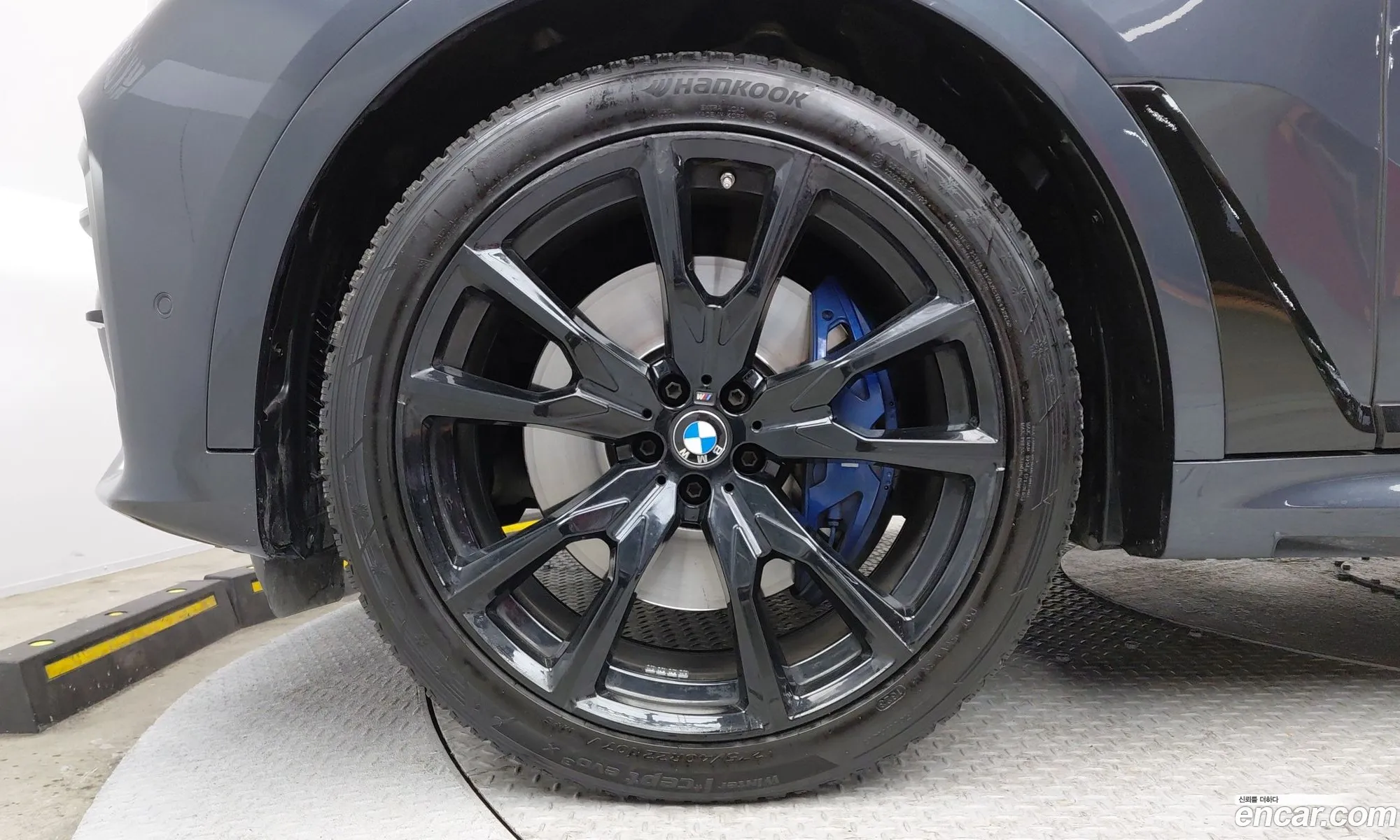 BMW X7 2021 — 19