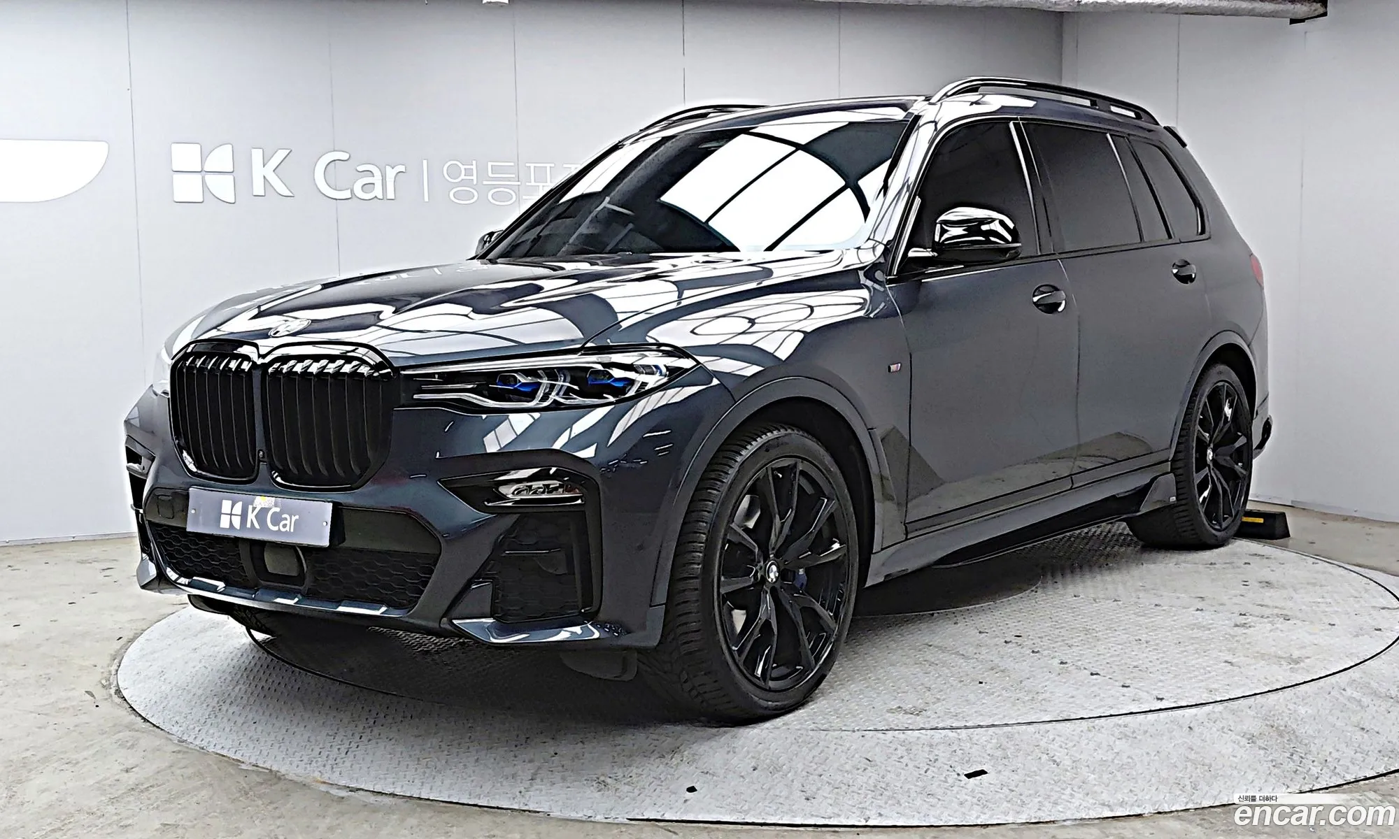BMW X7 2021 — 18