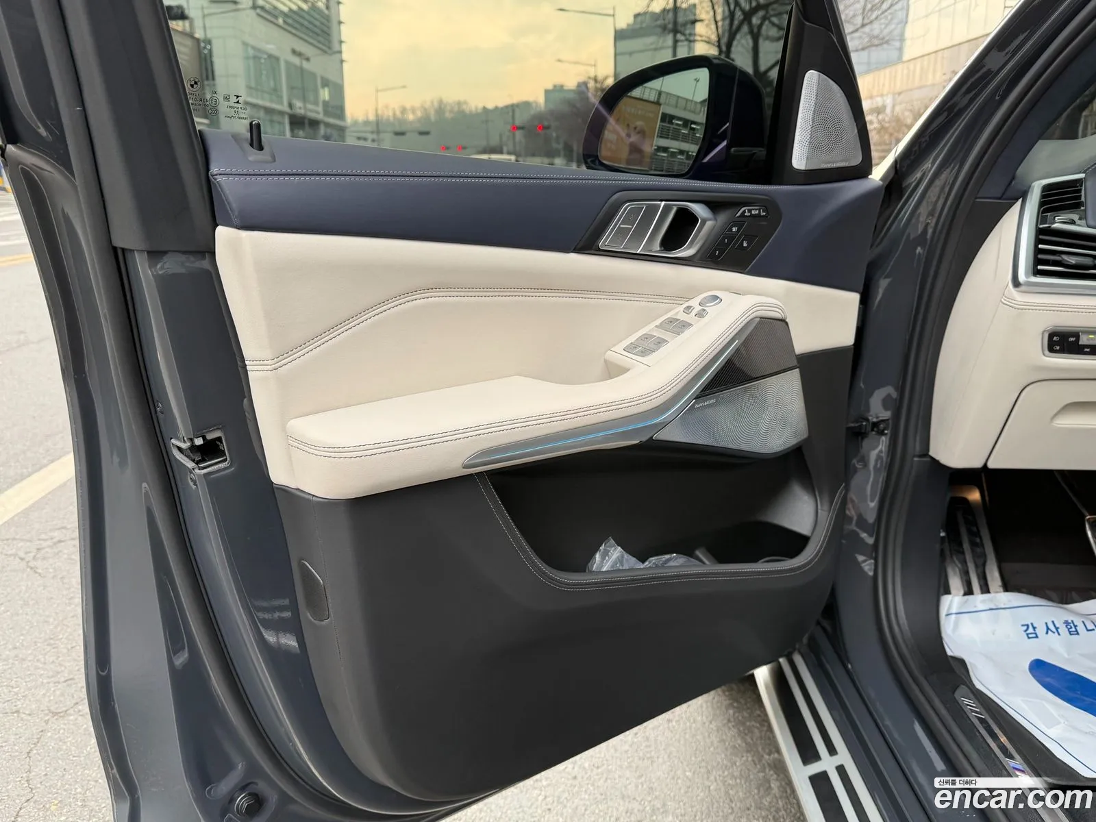 BMW X7 2022 — 7