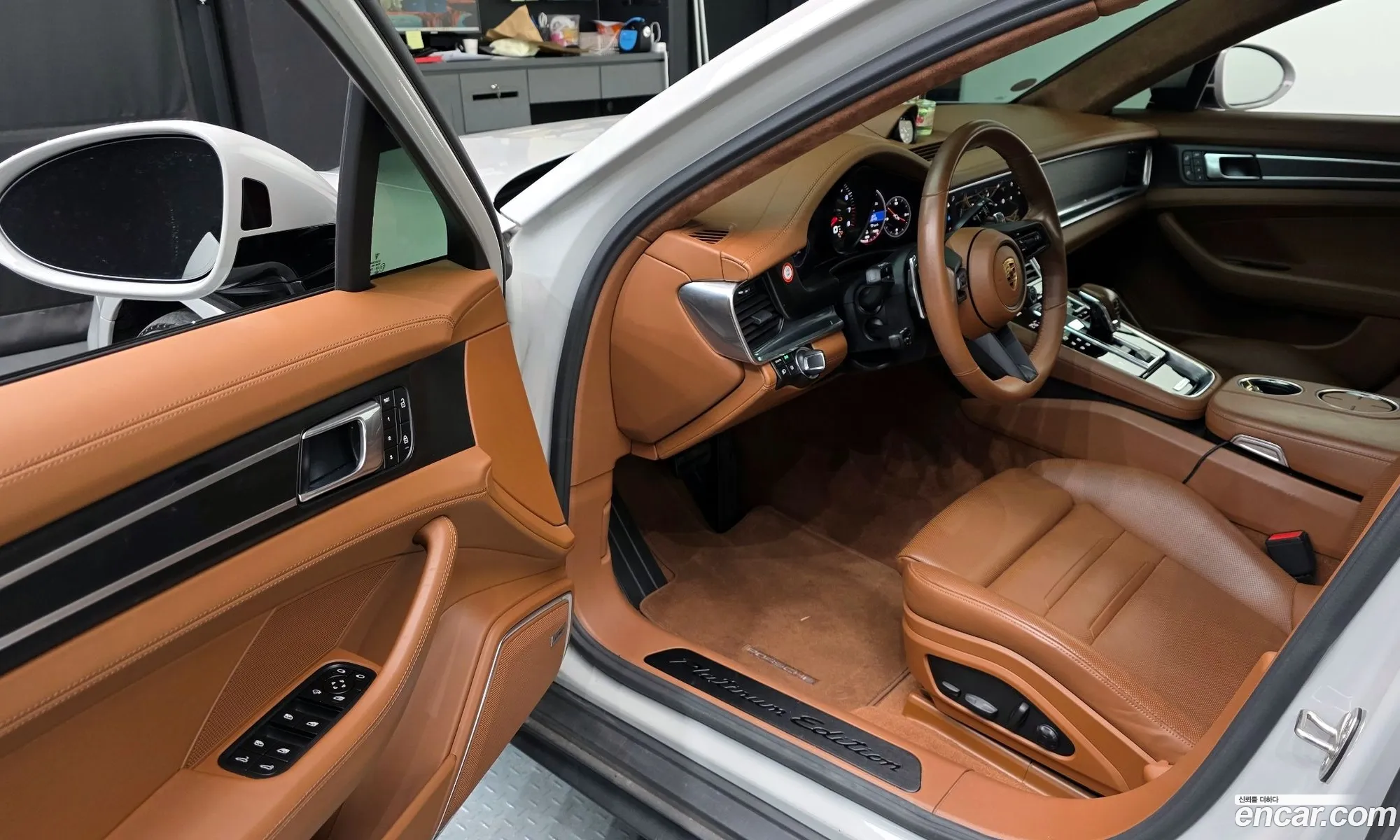 Porsche Panamera 2023 WP0AJ2973PL110949 — 4