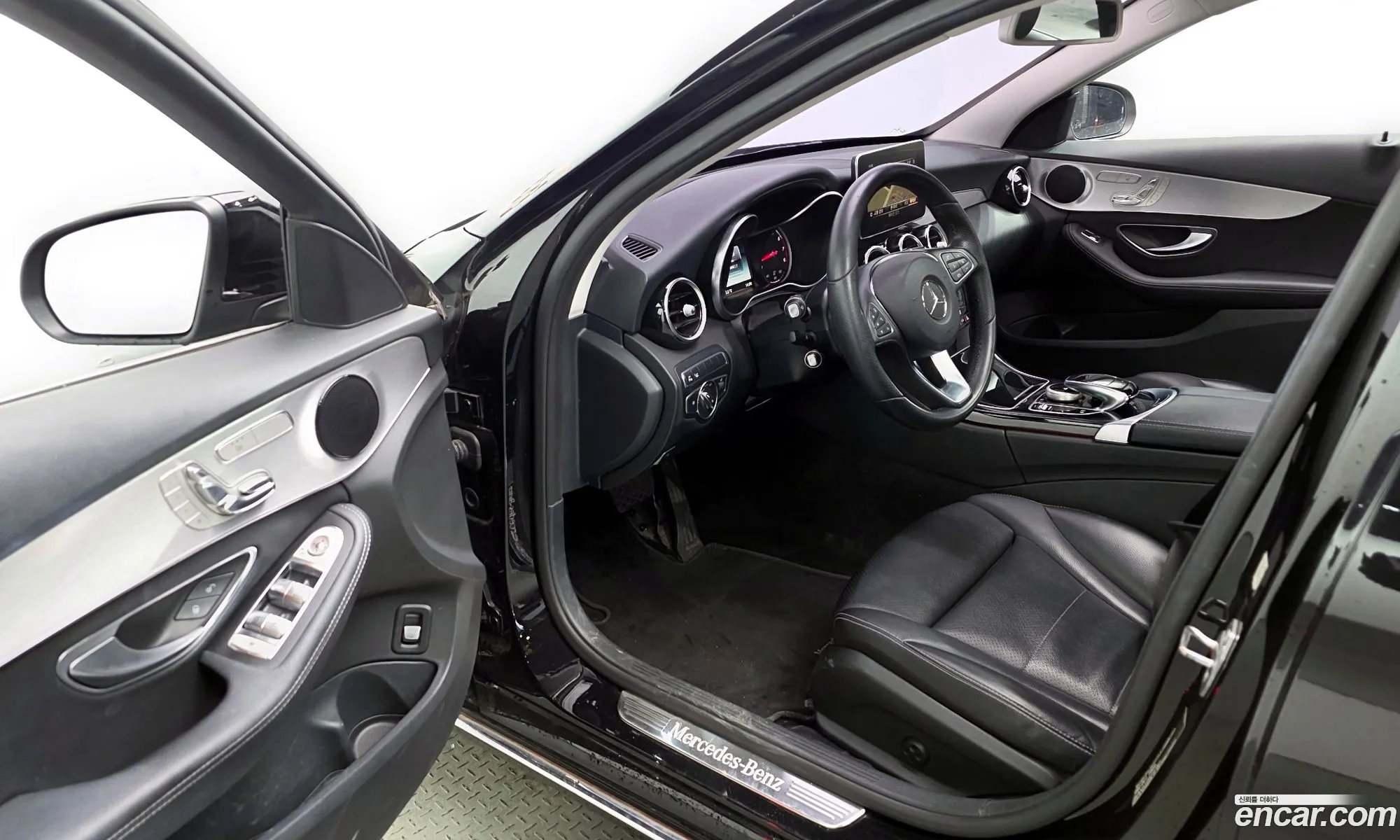 Mercedes-Benz C-Class W205 2017 — 17