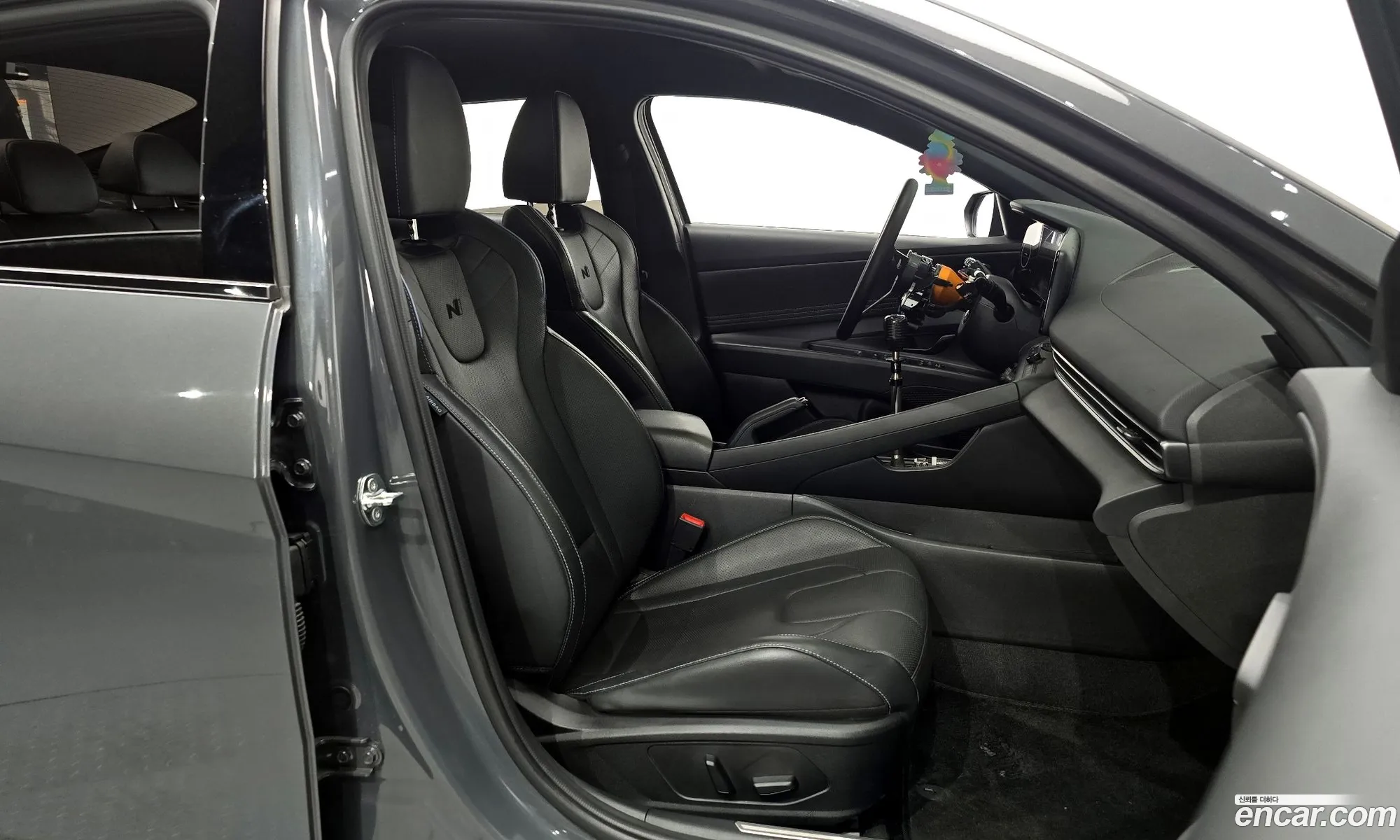 Hyundai Elantra 2024 — 2