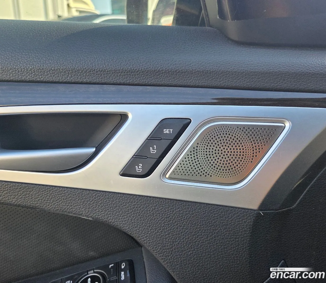Genesis G80 2017 — 2