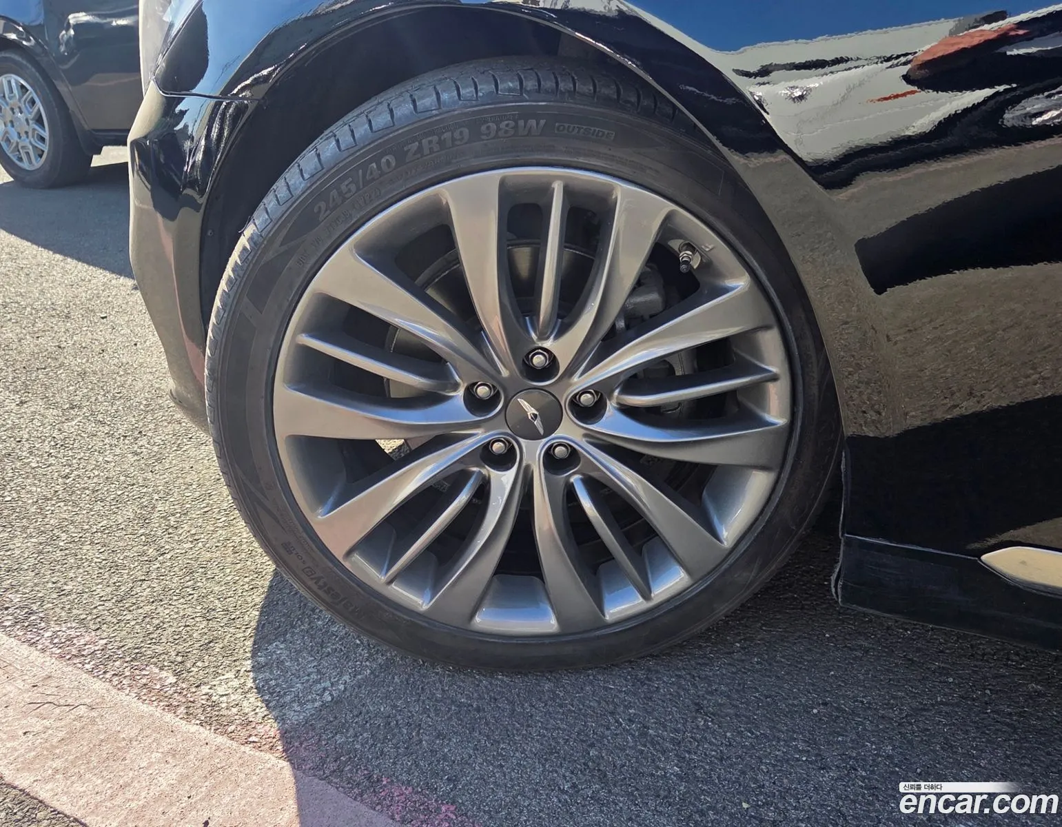 Genesis G80 2017 — 10