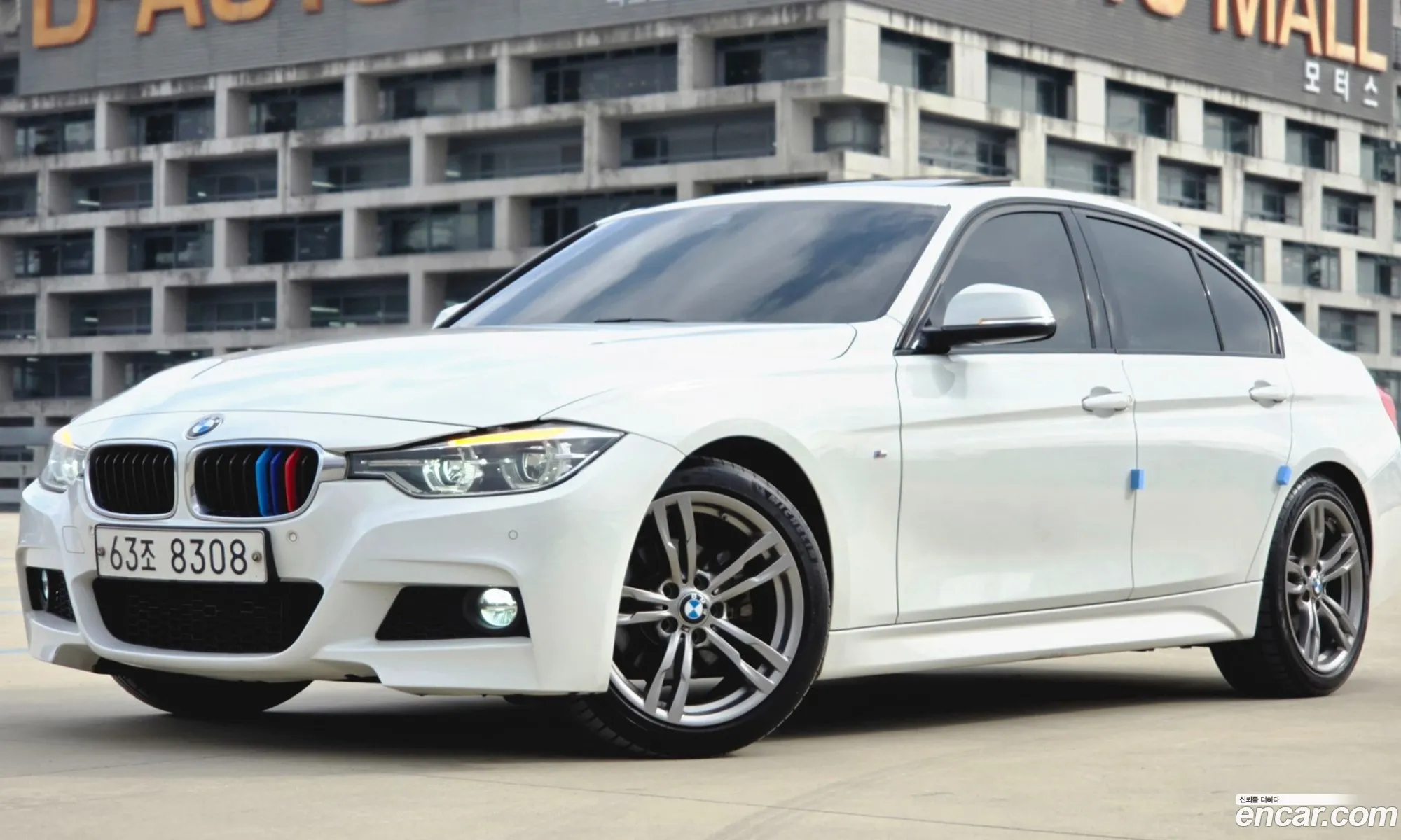 BMW 3 Series 2018 — 3