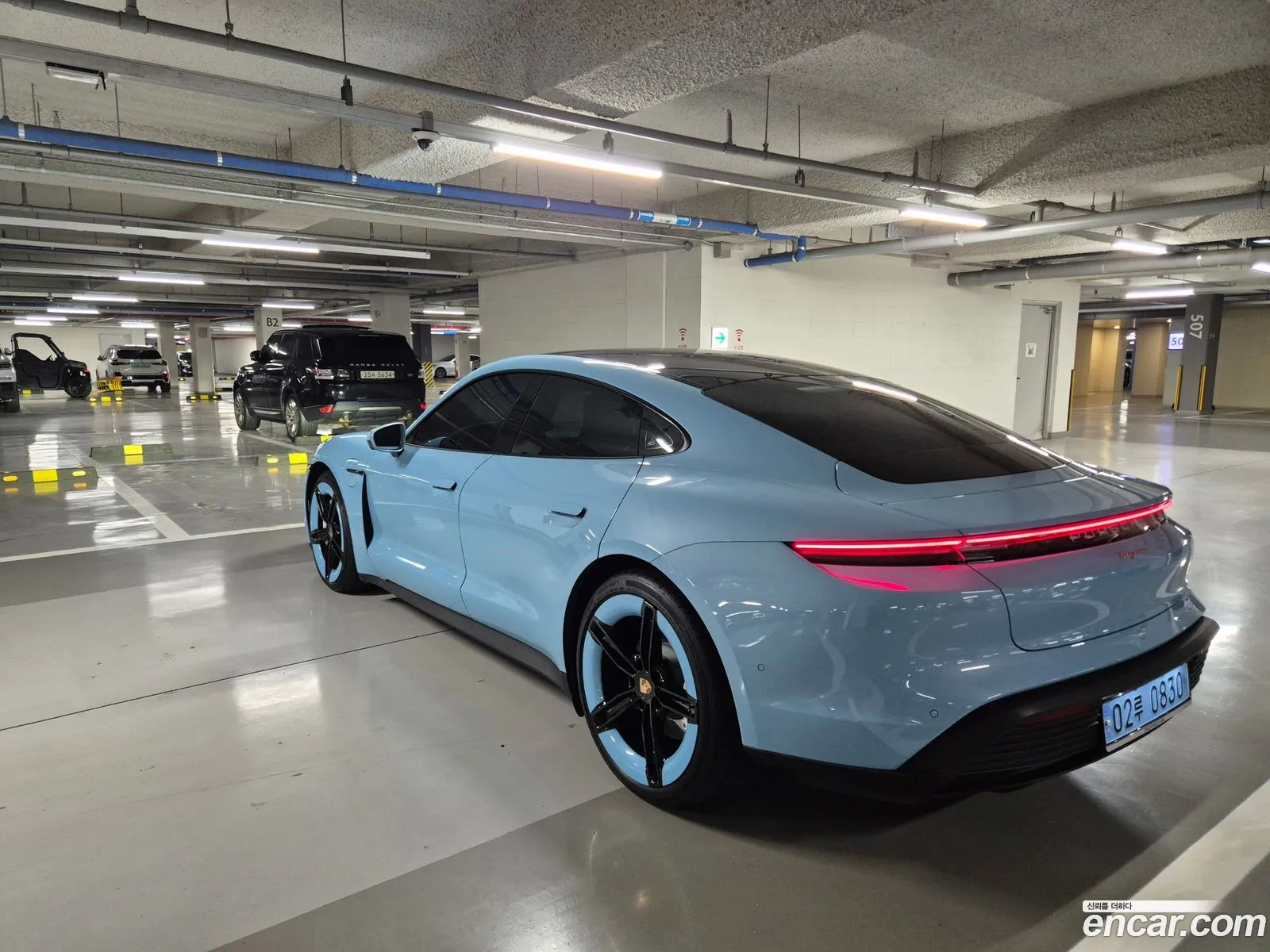Porsche Taycan 2025 — 16