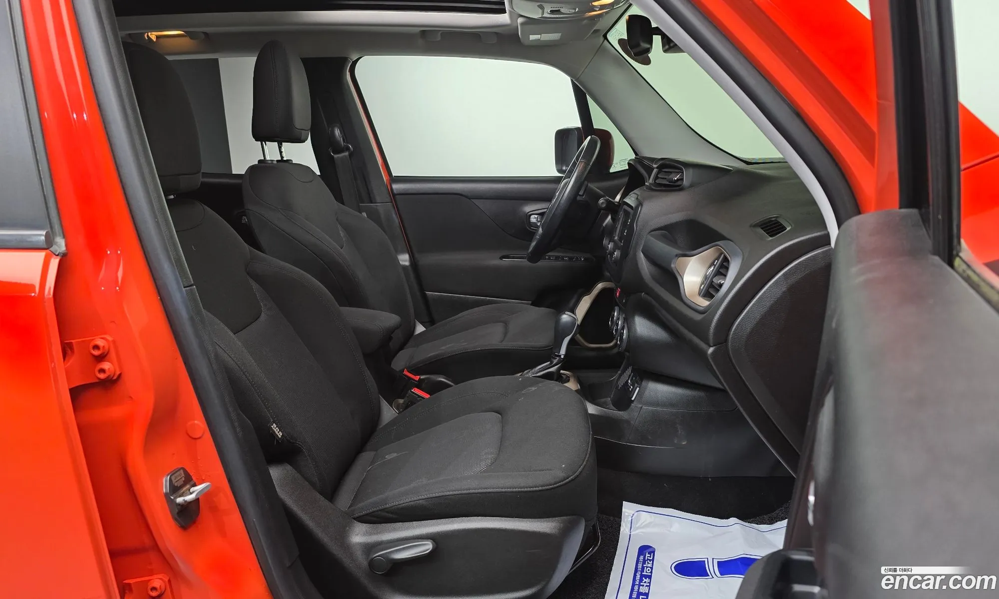 Jeep Renegade 2016 1C4BU0000GPC96174 — 18