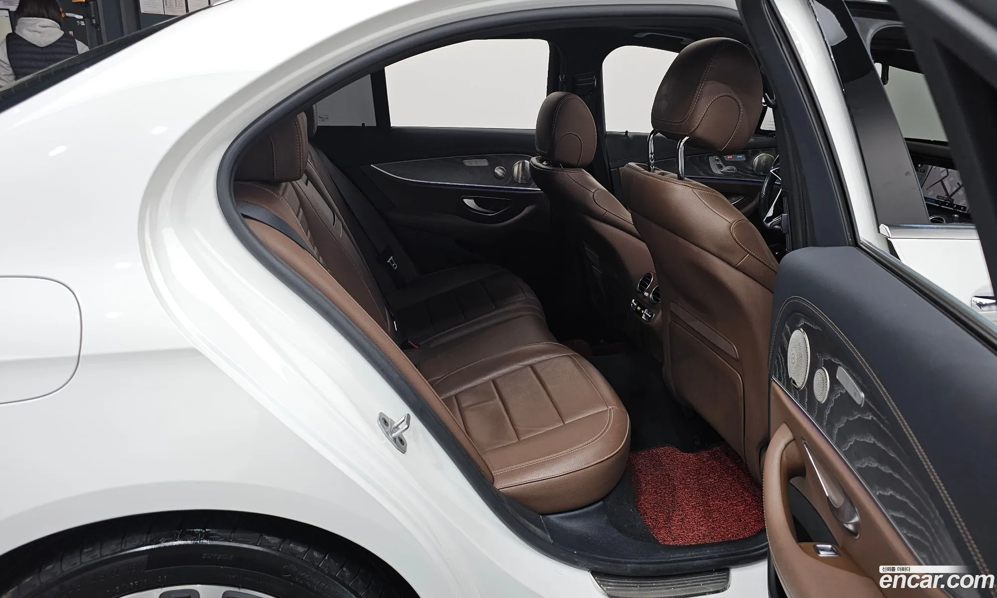 Mercedes-Benz E-Class W213 2022 — 10