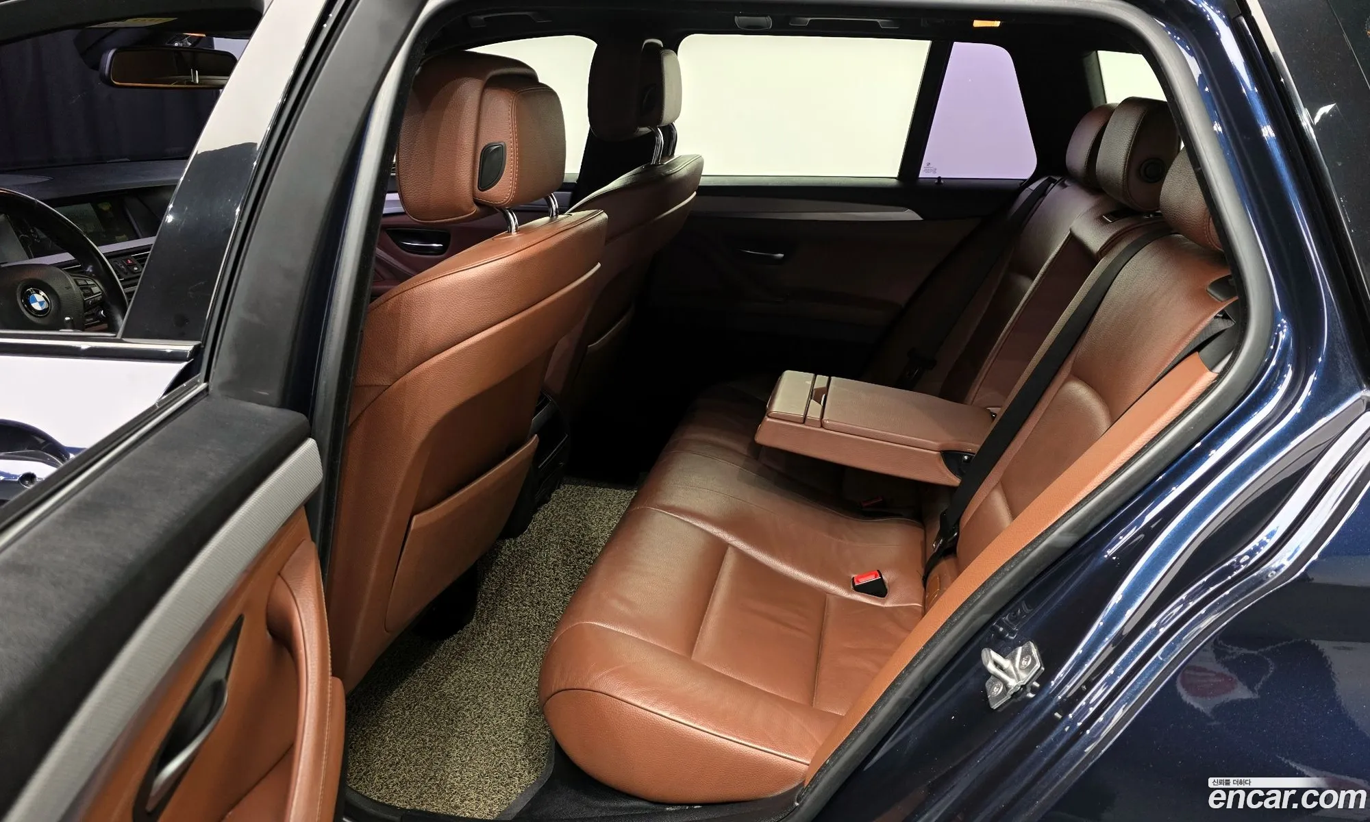 BMW 5 Series 2012 WBAXB9104CDX41211 — 4
