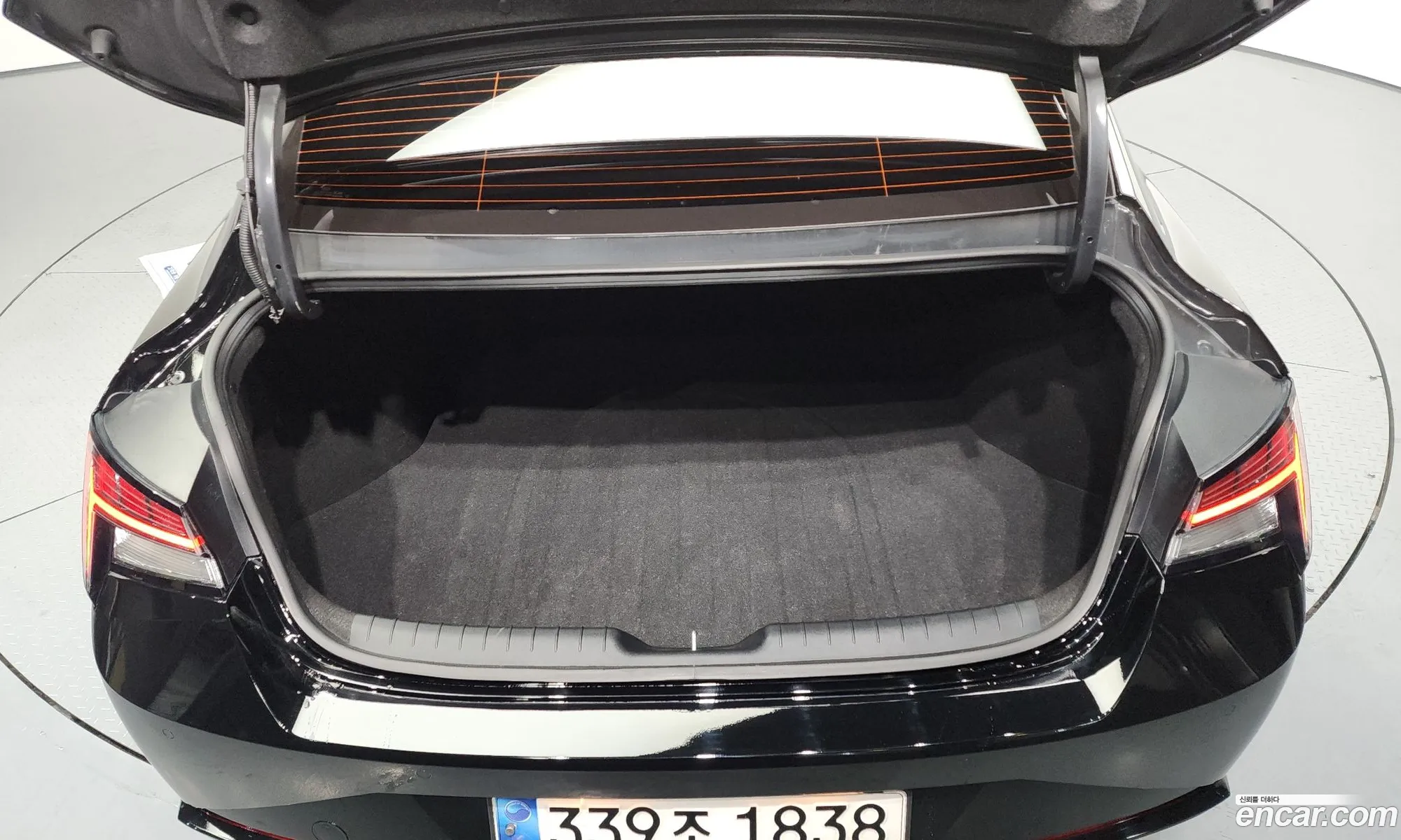 Hyundai Elantra 2021 — 14