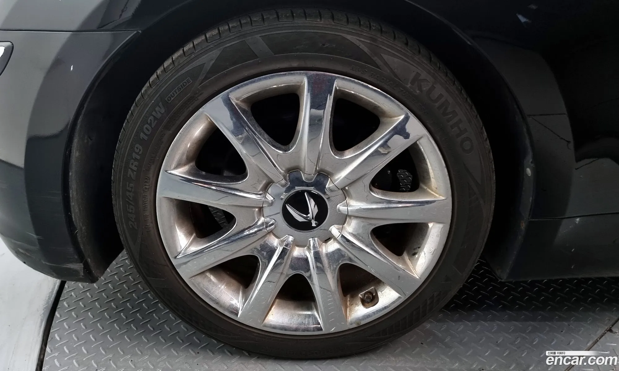Hyundai Equus 2009 — 18