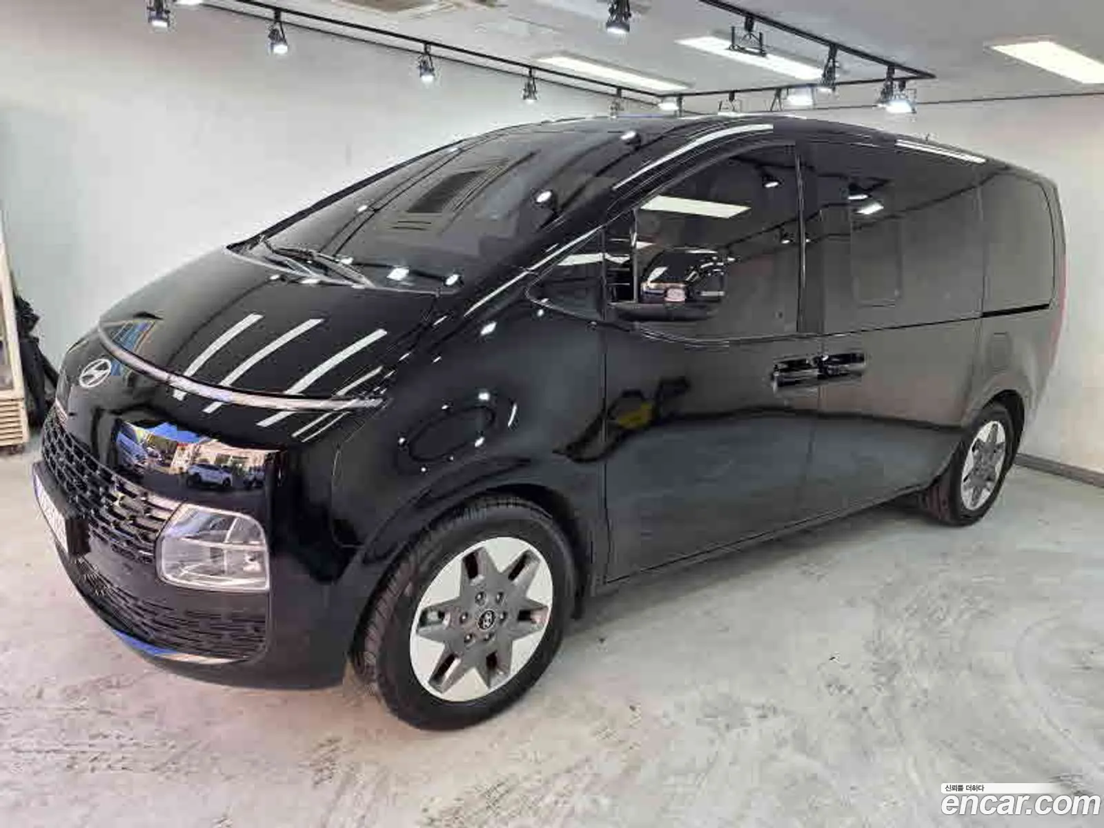 Hyundai Staria 2024 — 16