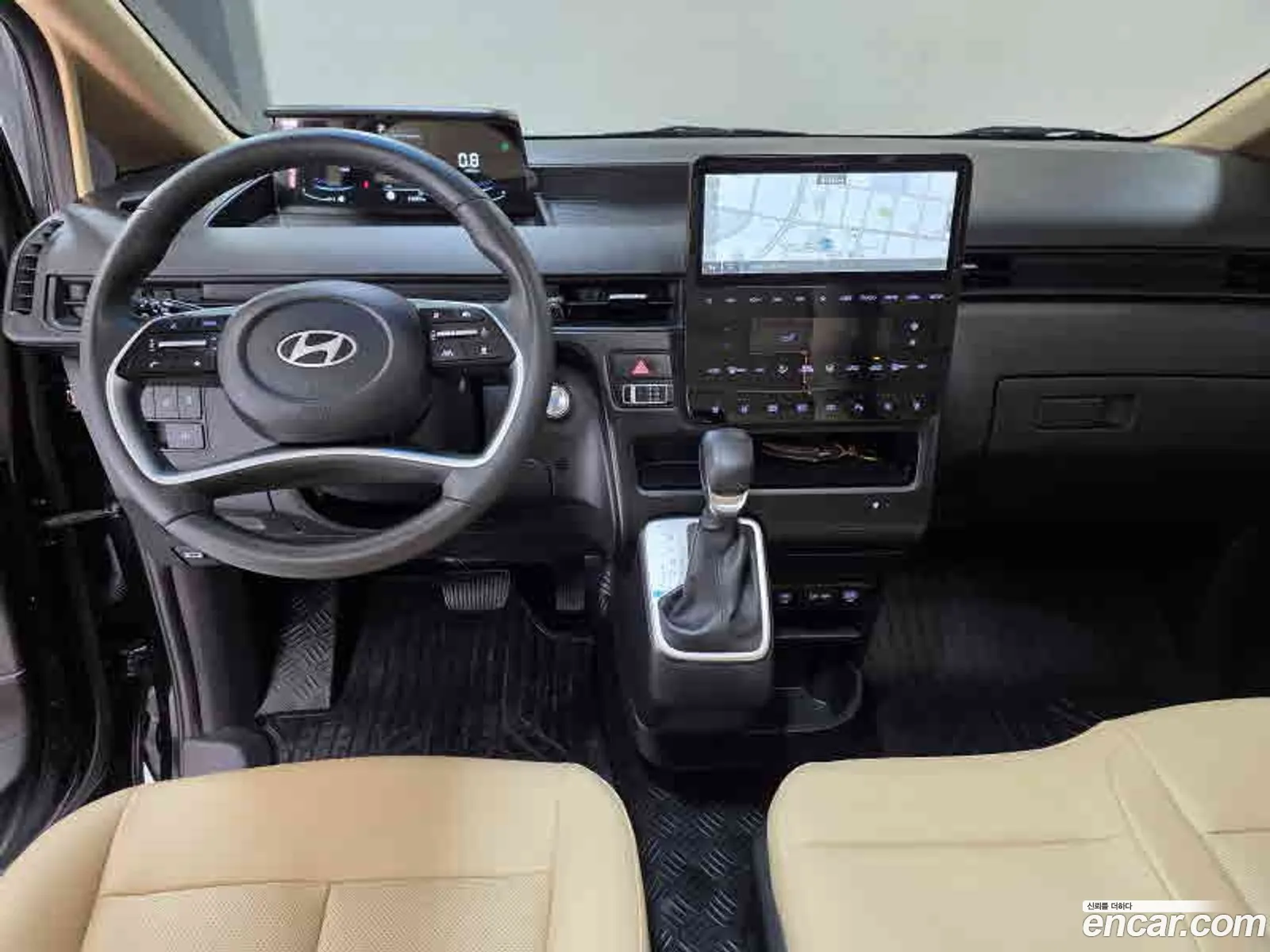 Hyundai Staria 2024 — 18