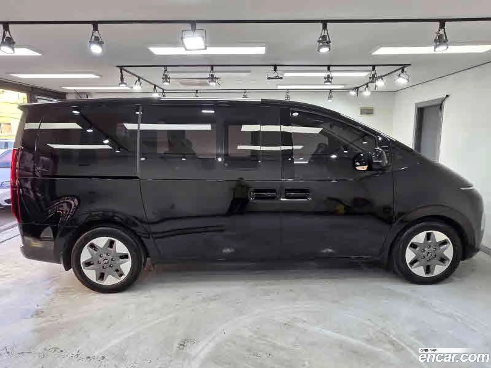 Hyundai Staria 2024 — 6