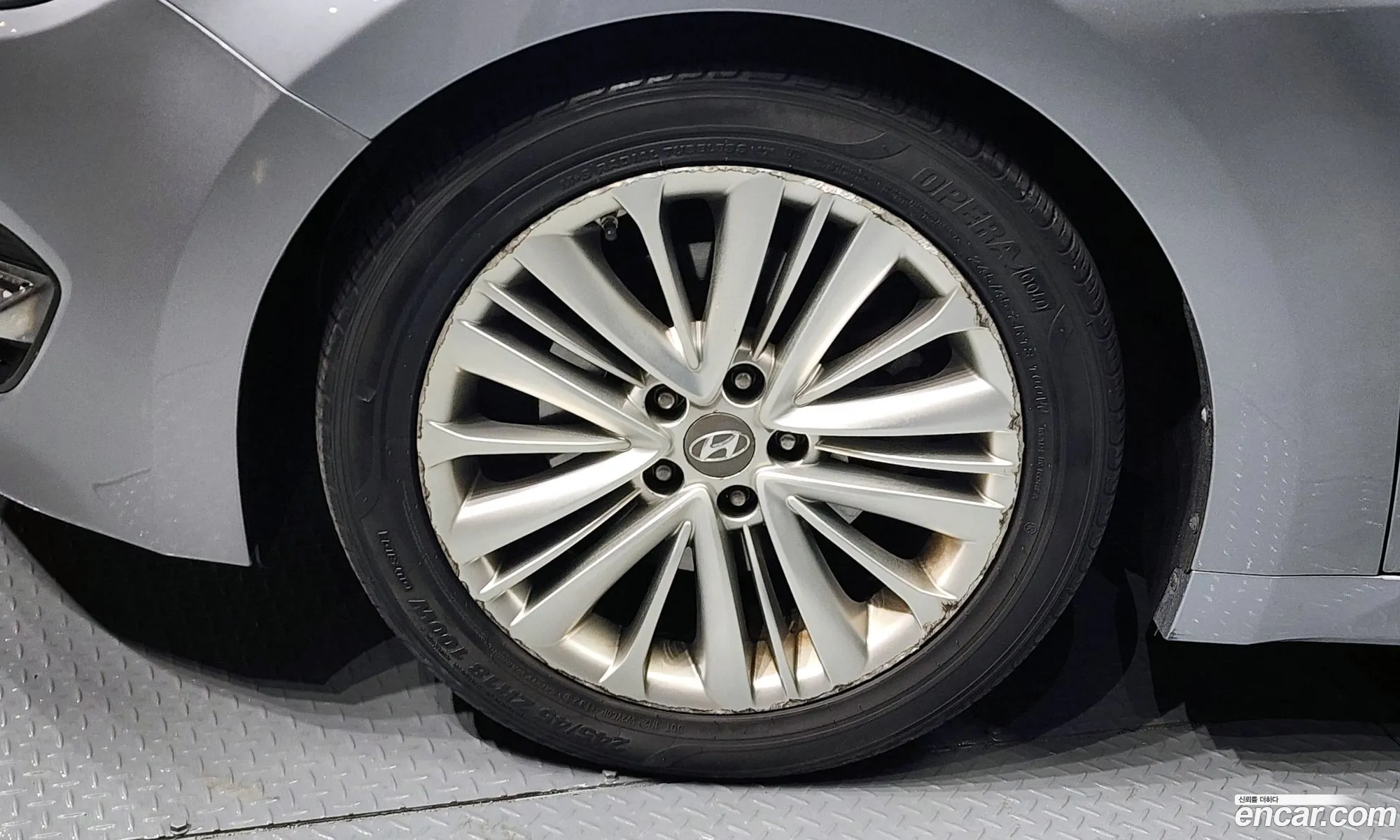 Hyundai Aslan 2015 — 3