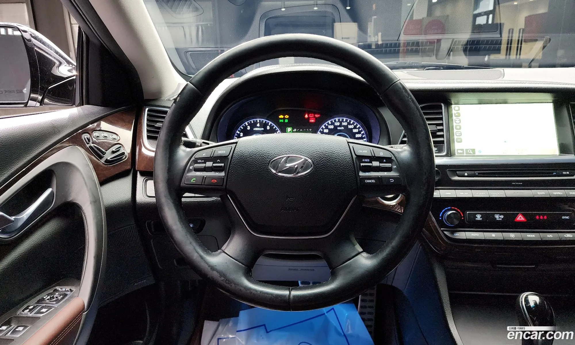 Hyundai Aslan 2015 — 10