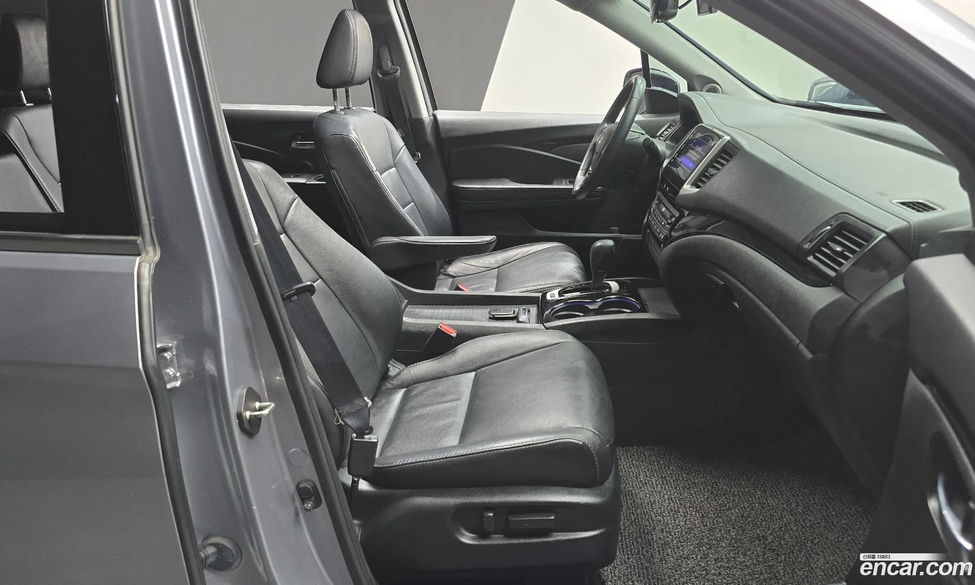Honda Pilot 2017 5FNYF6850HB201171 — 13