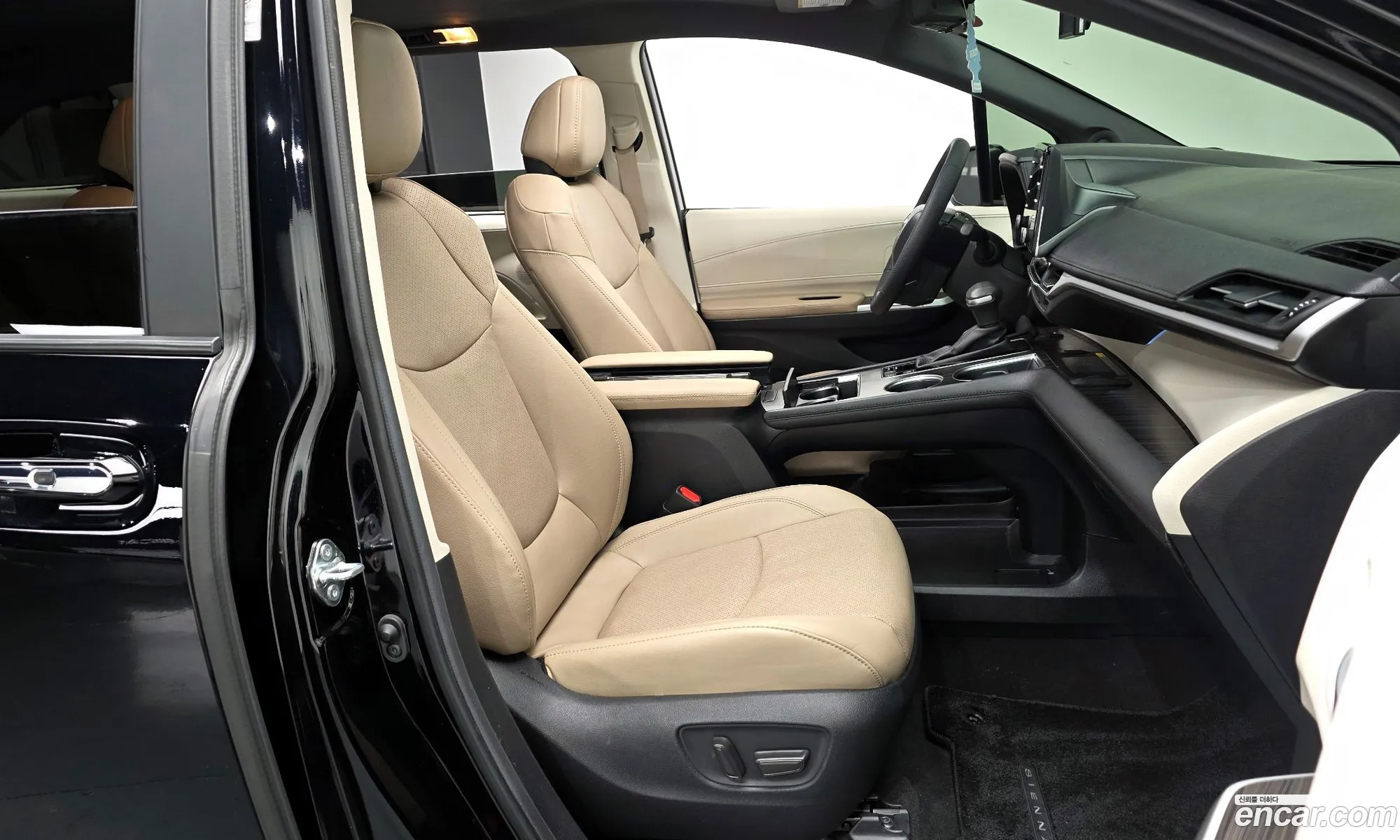 Toyota Sienna 2024 — 19