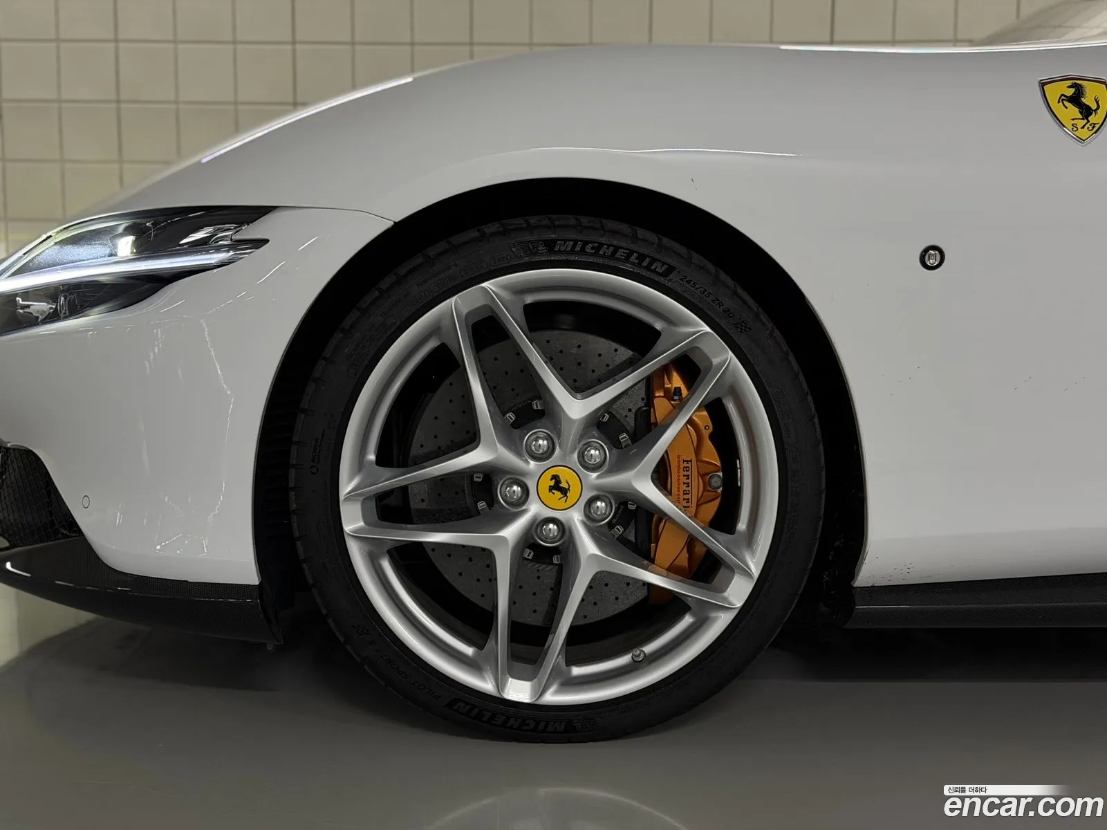 Ferrari Roma 2021 — 2