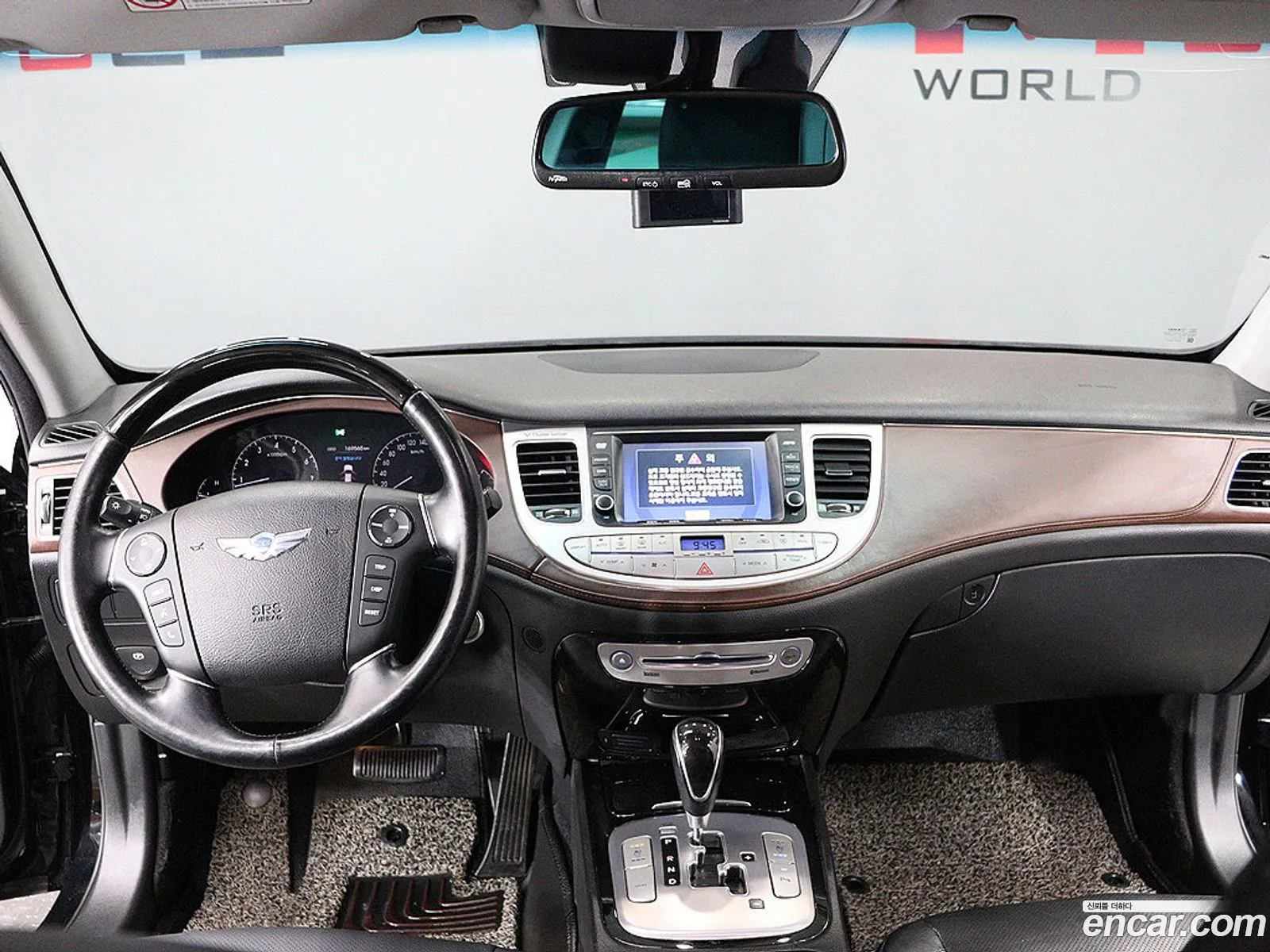 Hyundai Genesis 2011 — 18