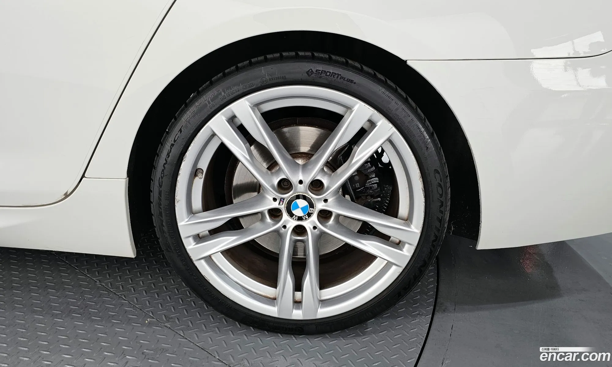 BMW 6 Series 2016 WBA6E4102GG378479 — 14