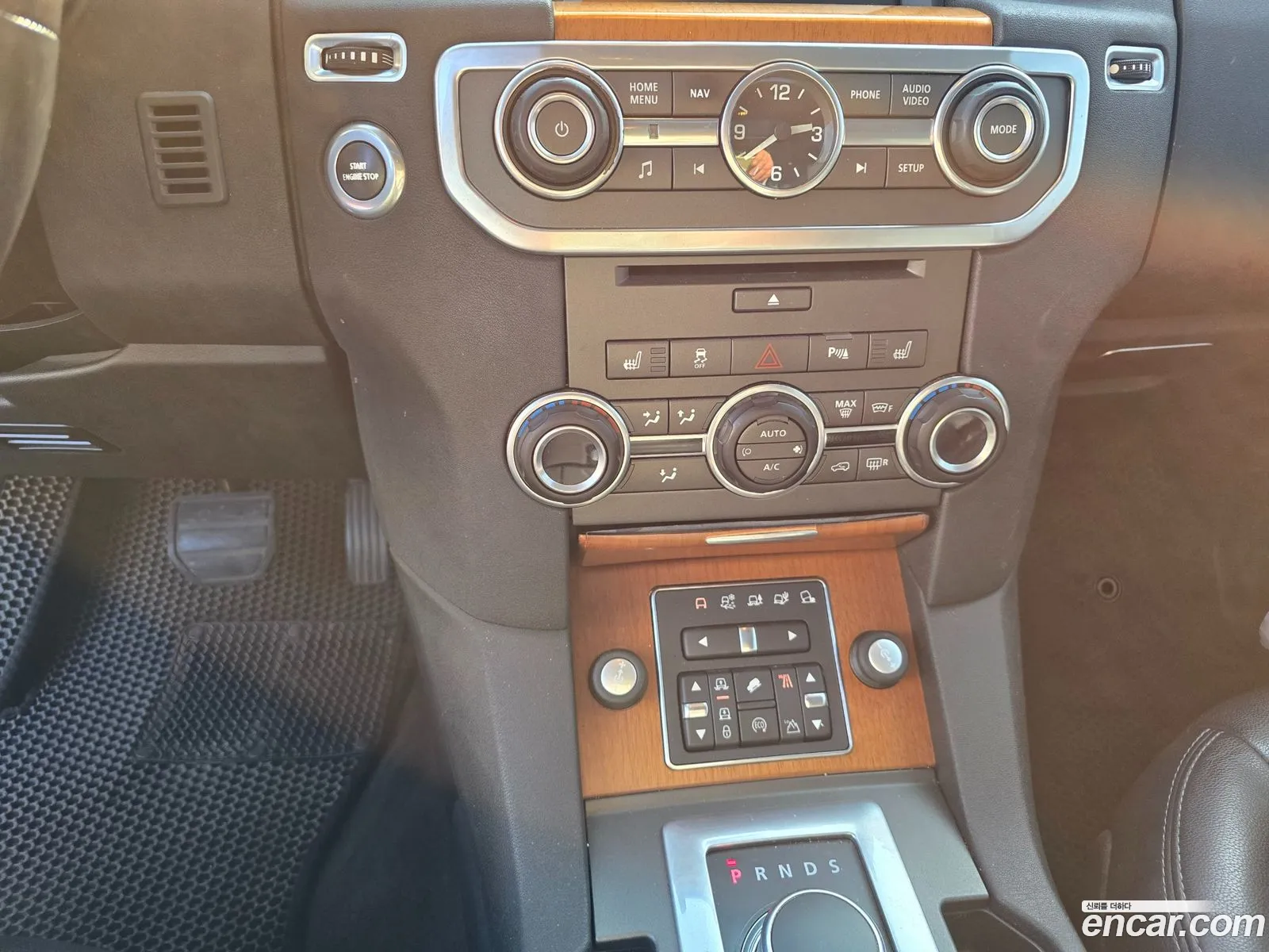 Land Rover Discovery 4 2016 — 2