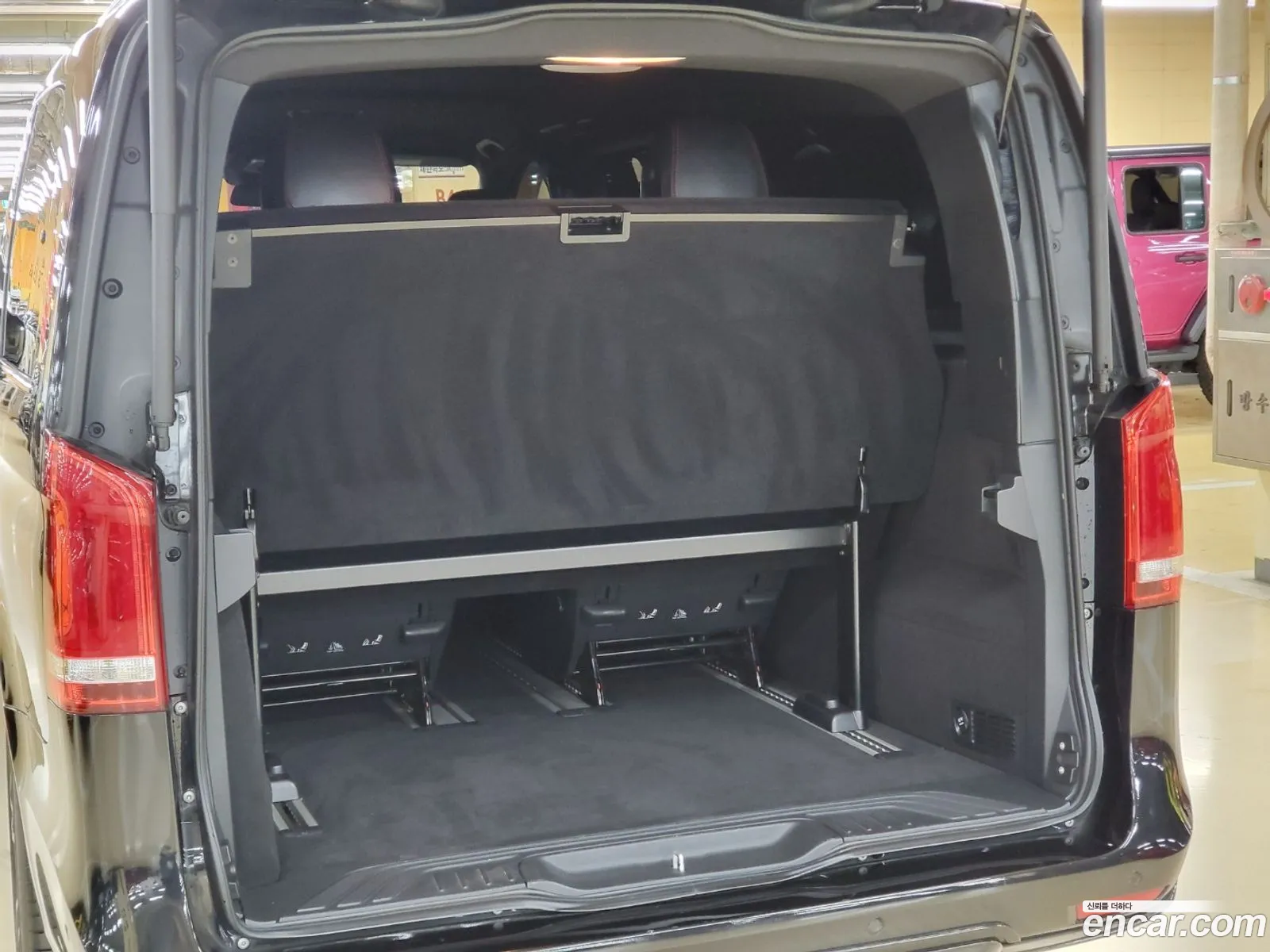 Mercedes-Benz V-Class 2015 — 19