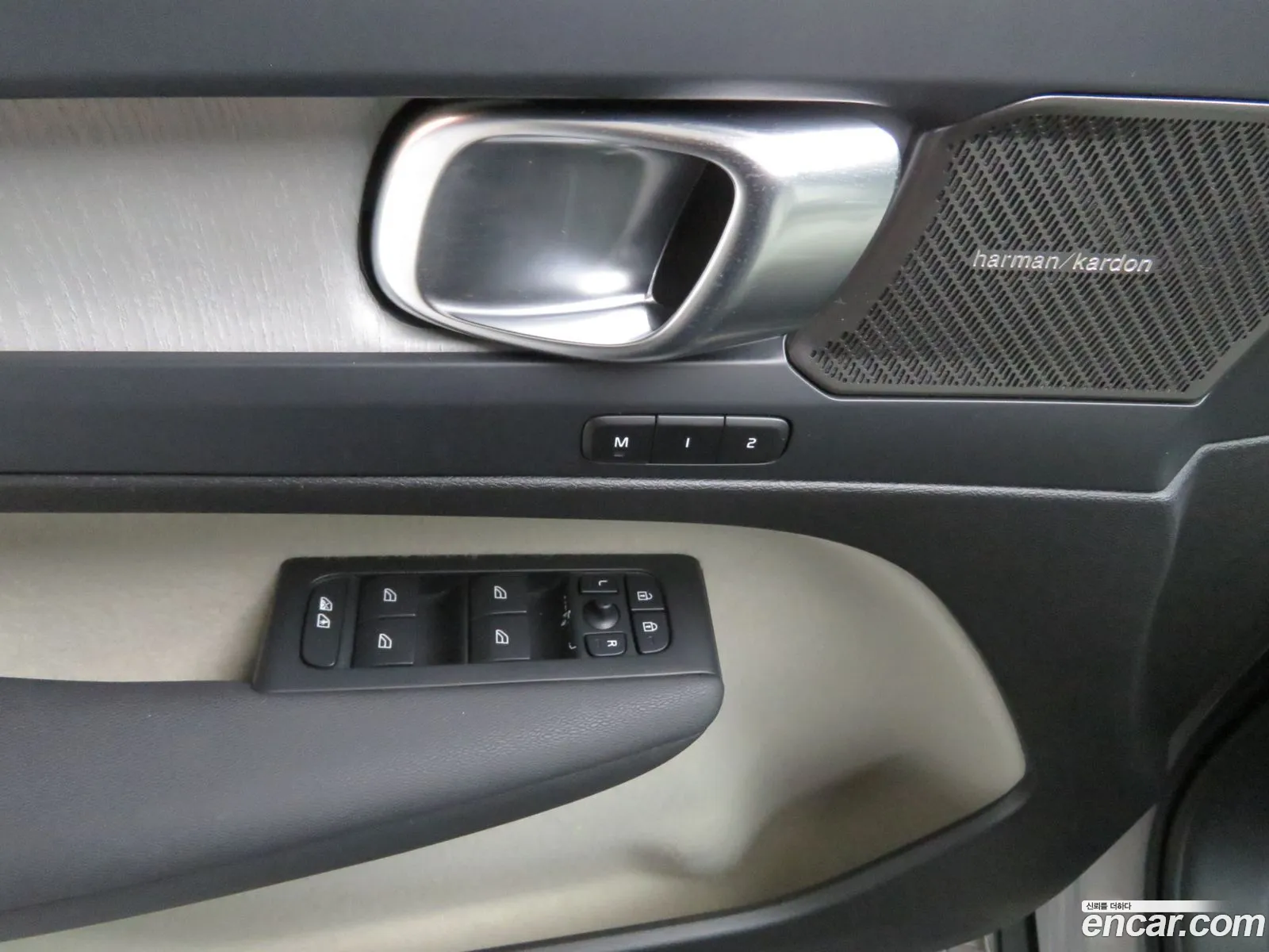 Volvo XC40 2025 — 18