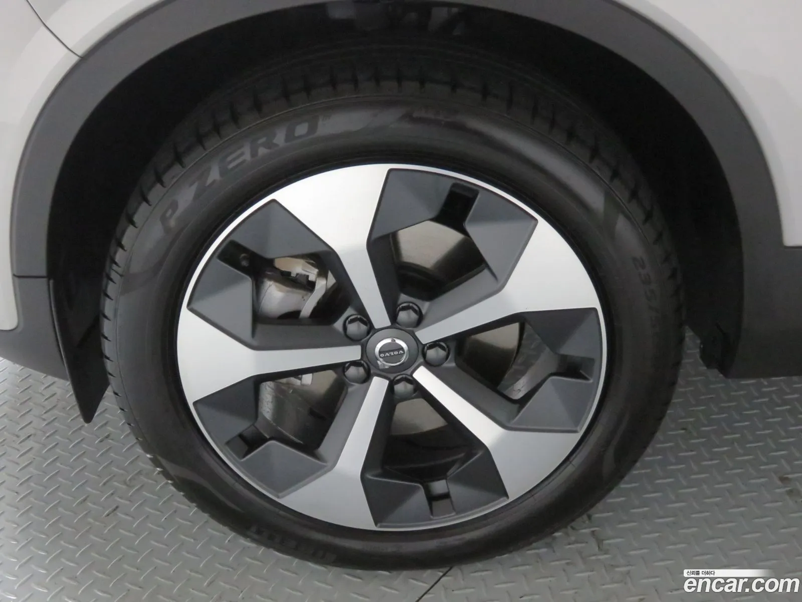 Volvo XC40 2025 — 7