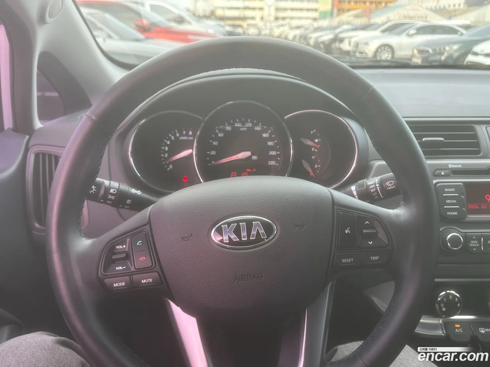 Kia Pride 2014 — 5