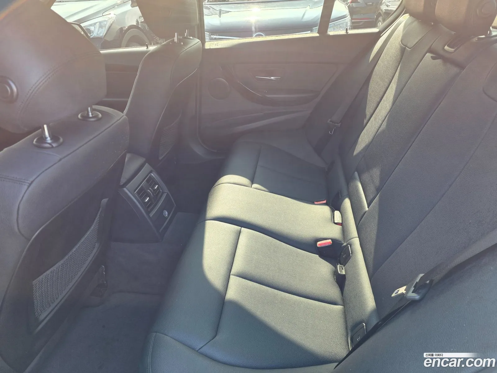 BMW 3 Series 2018 — 10