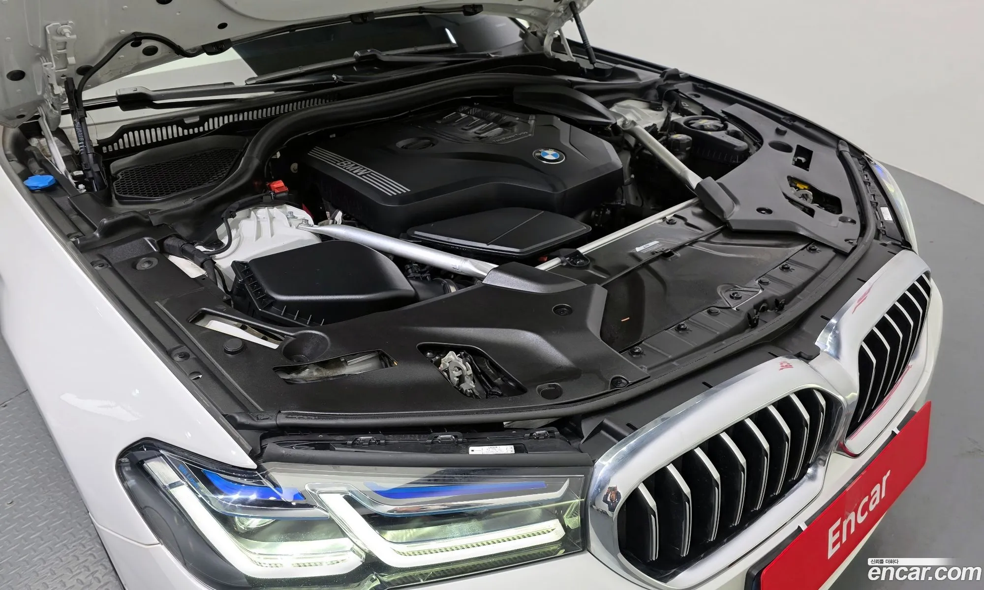 BMW 5 Series 2022 — 16