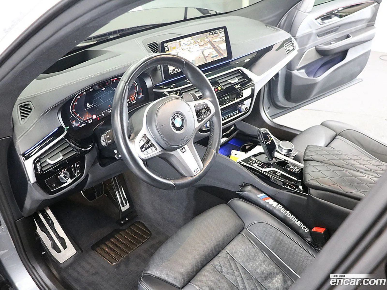 BMW 6 Series GT 2022 — 10