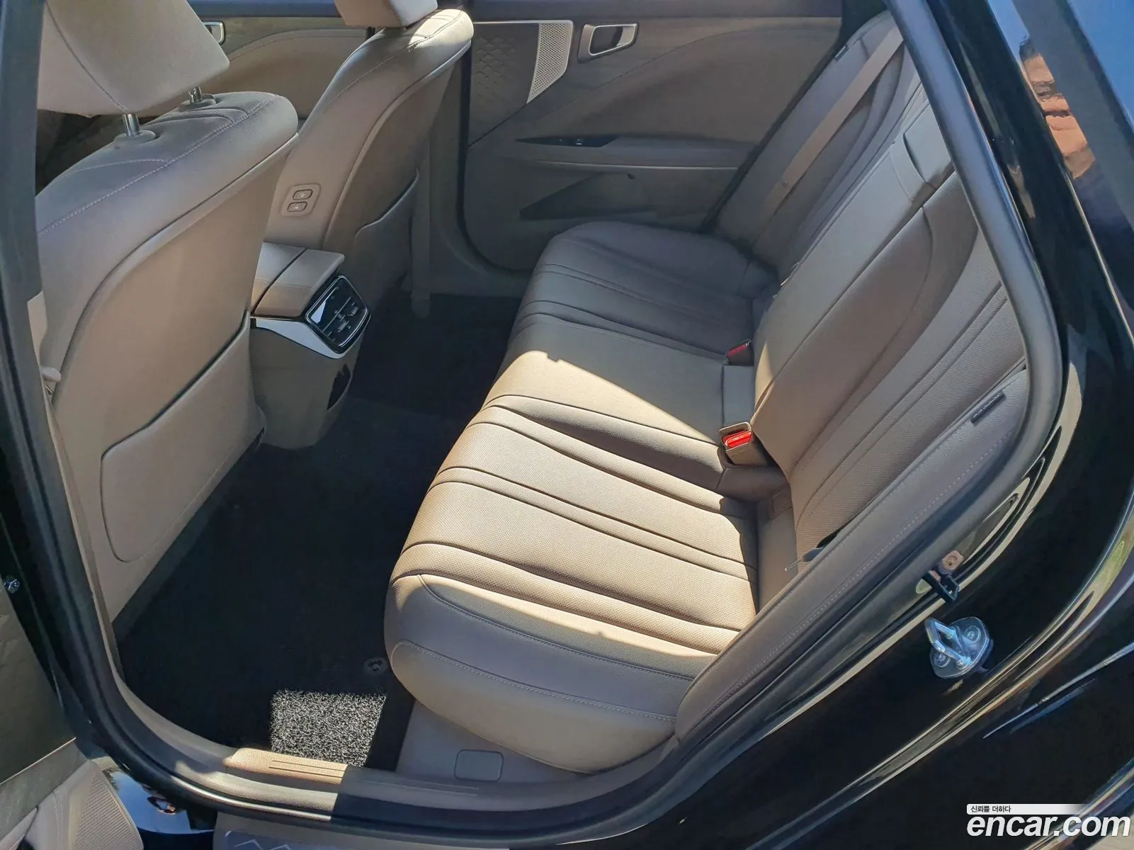 Kia K8 2024 — 18